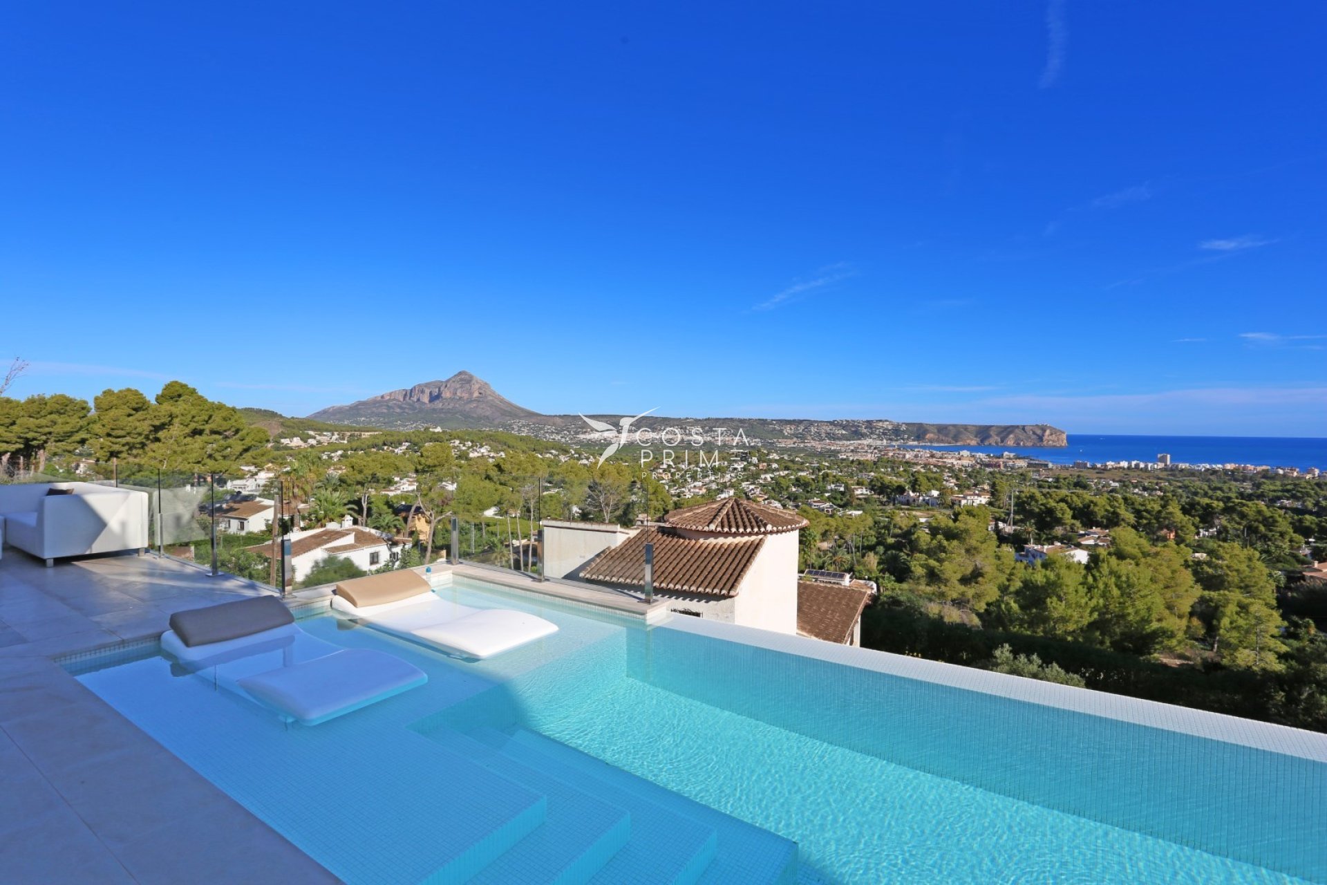 Resale - Villa  - Jávea