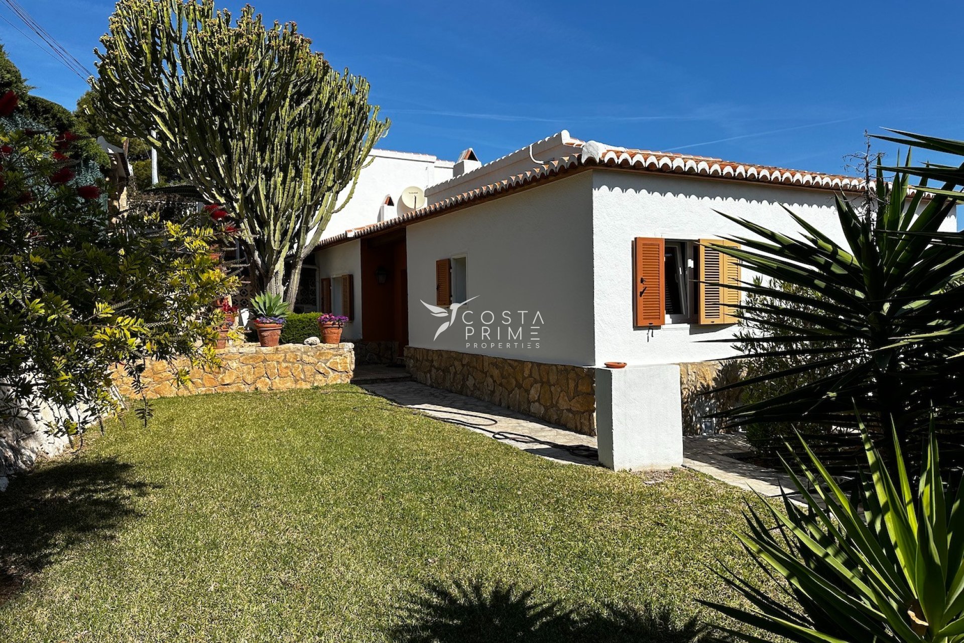 Resale - Villa  - Jávea