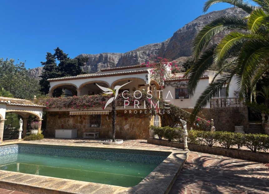 Resale - Villa  - Jávea