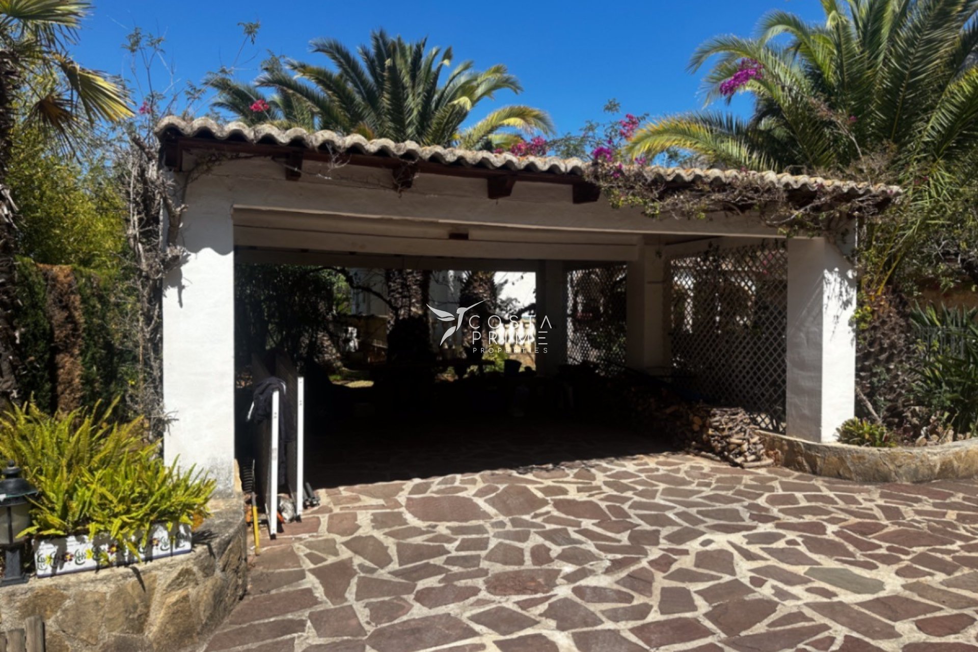 Resale - Villa  - Jávea