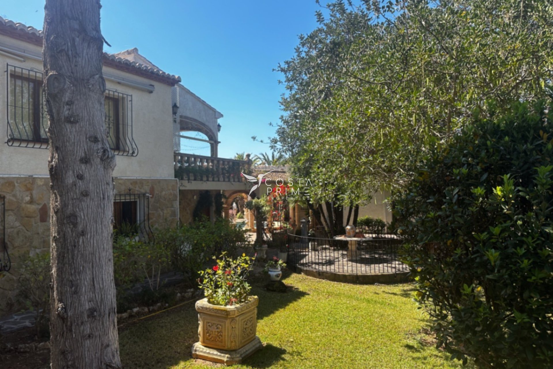 Resale - Villa  - Jávea