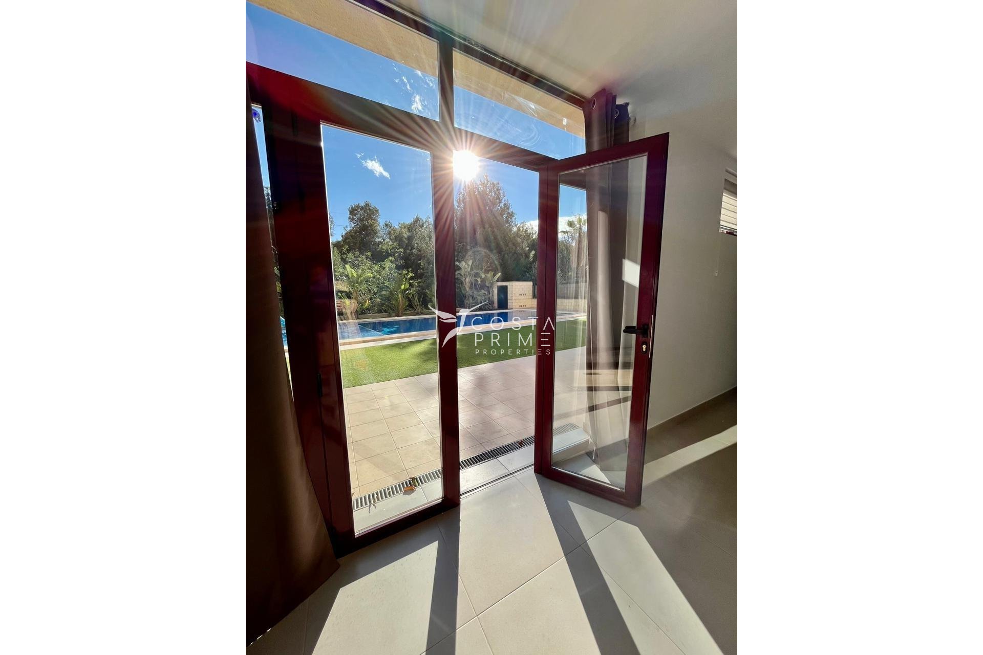 Resale - Villa  - La Nucía