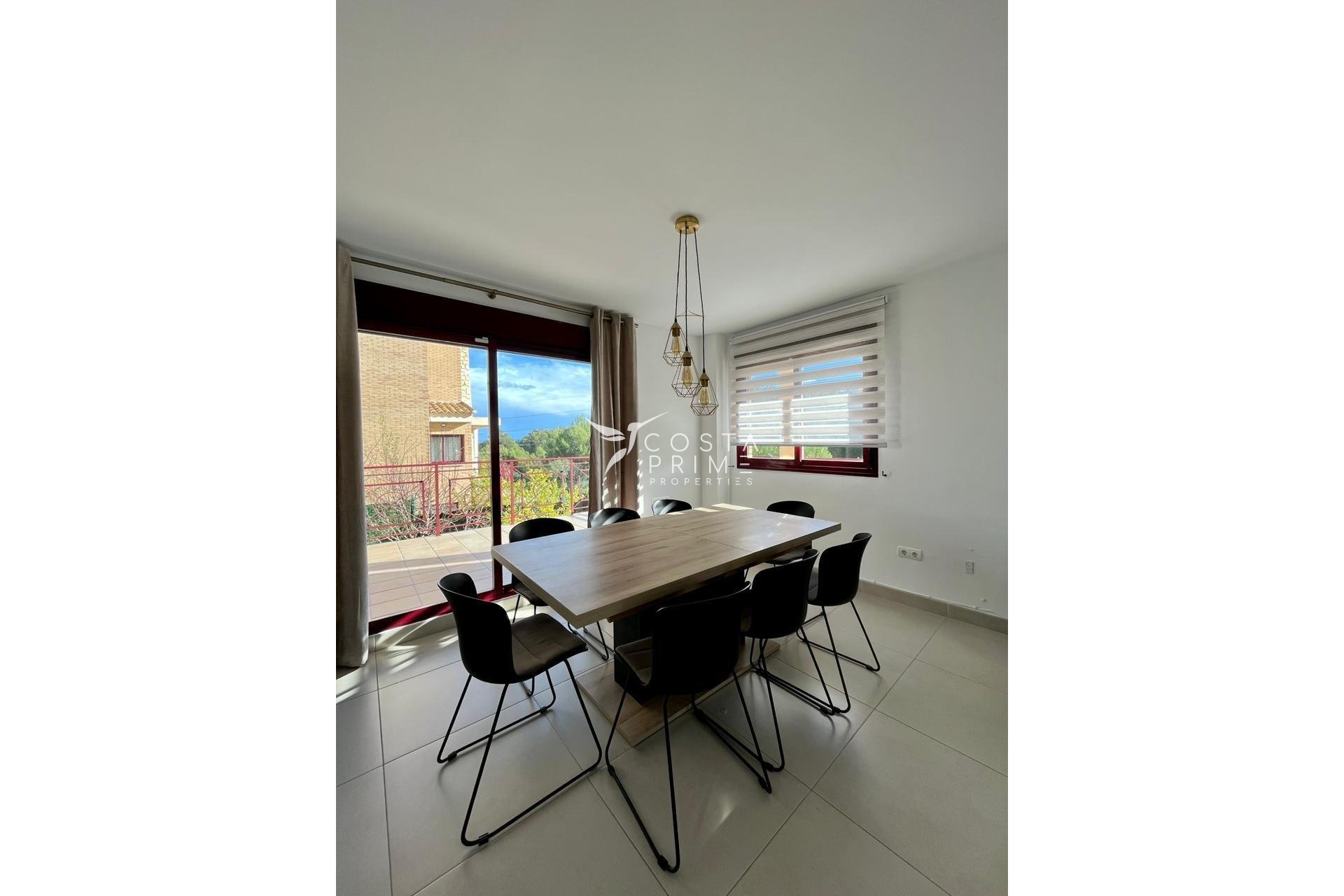 Resale - Villa  - La Nucía