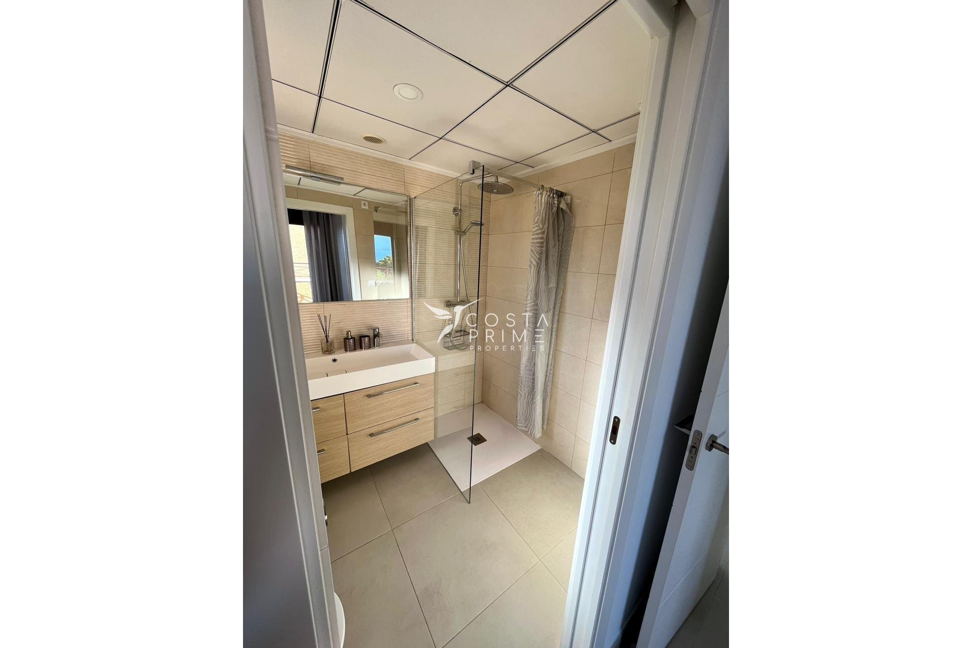 Resale - Villa  - La Nucía