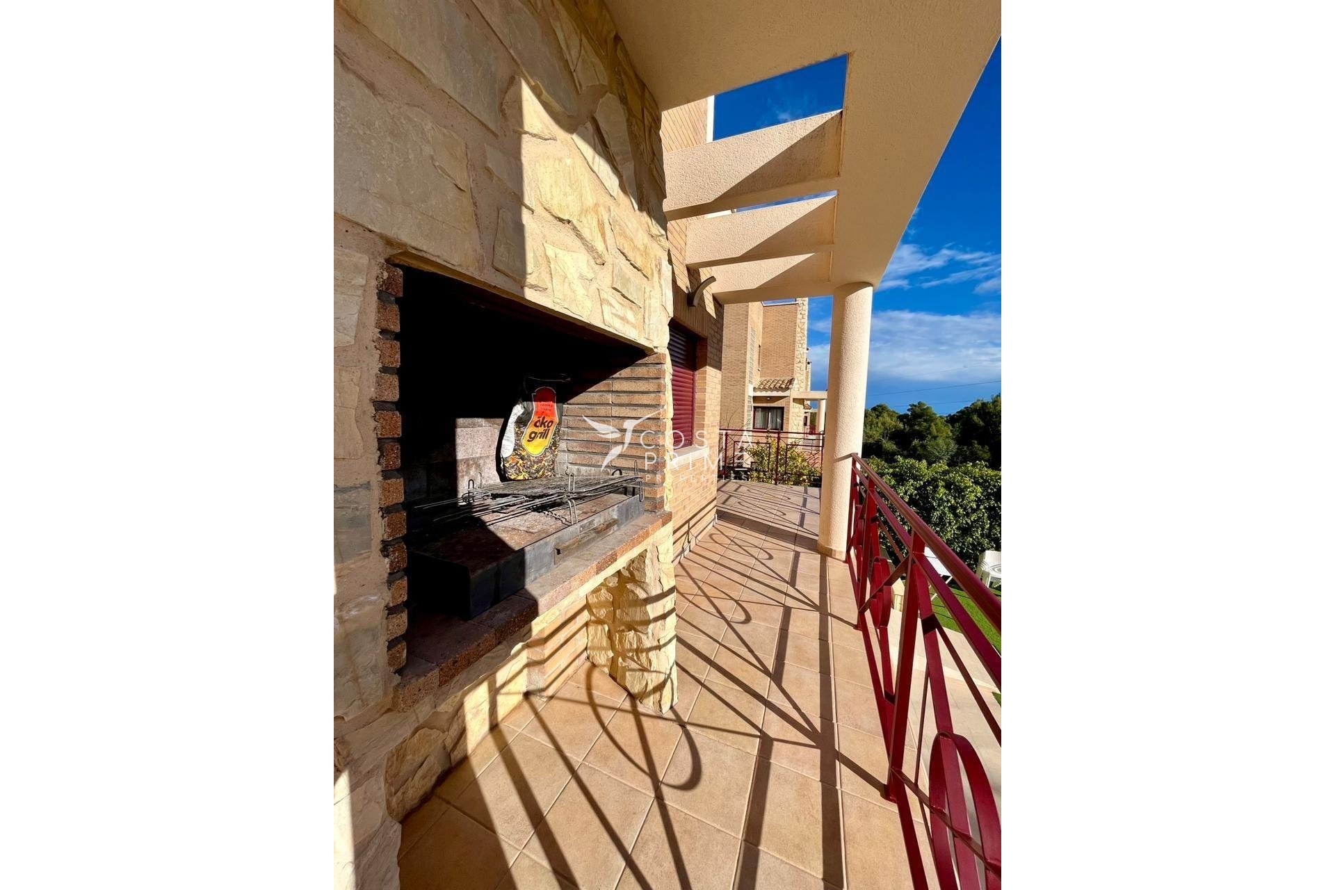 Resale - Villa  - La Nucía