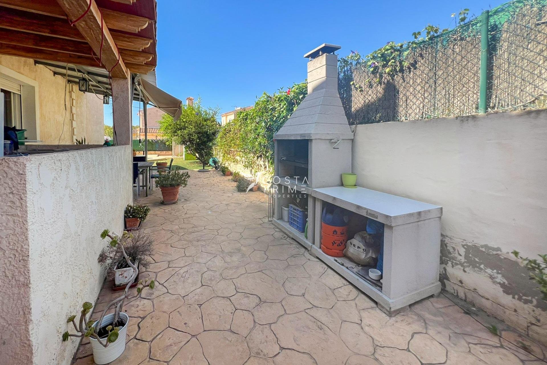 Resale - Villa  - La Nucía