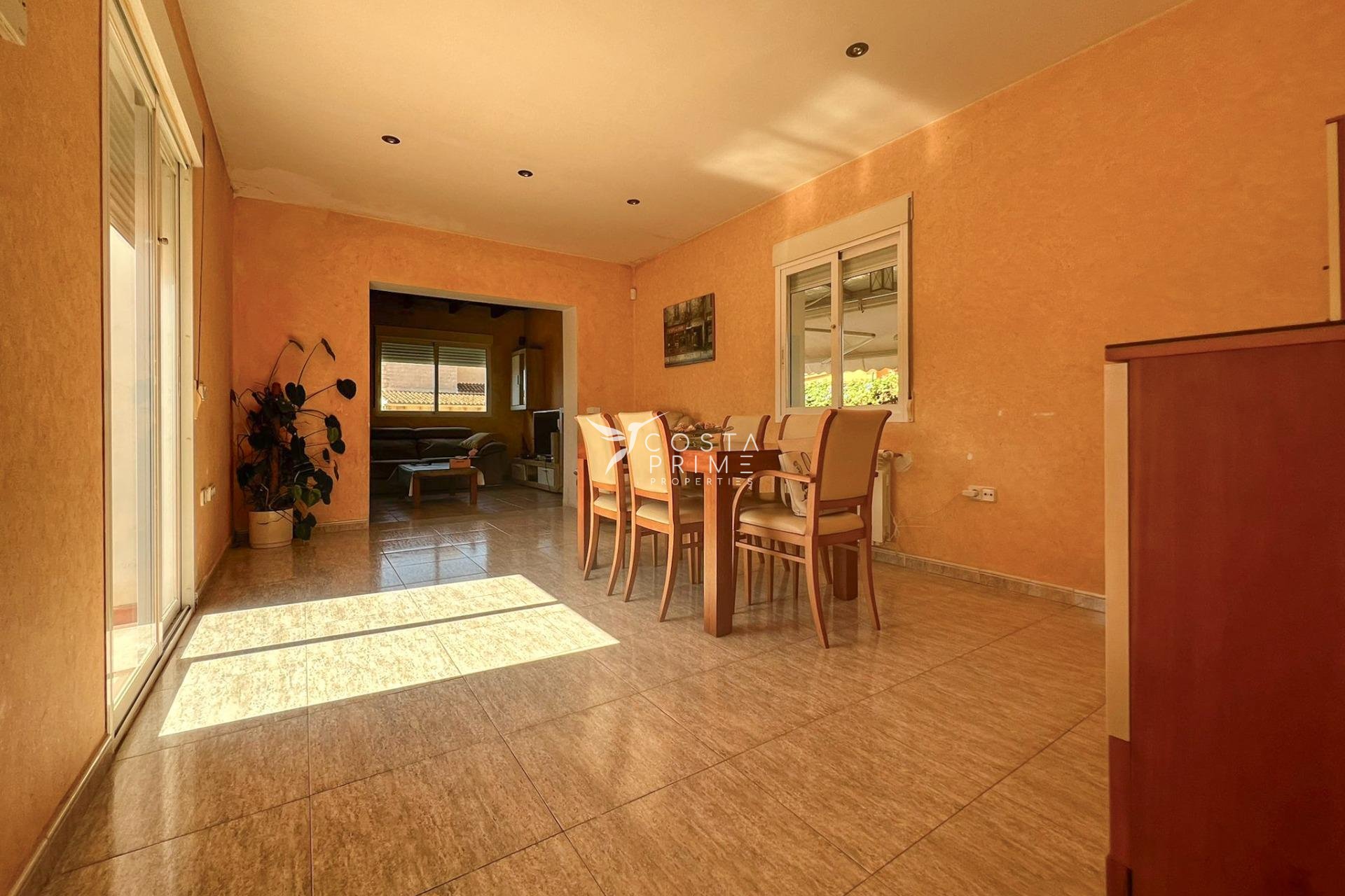 Resale - Villa  - La Nucía