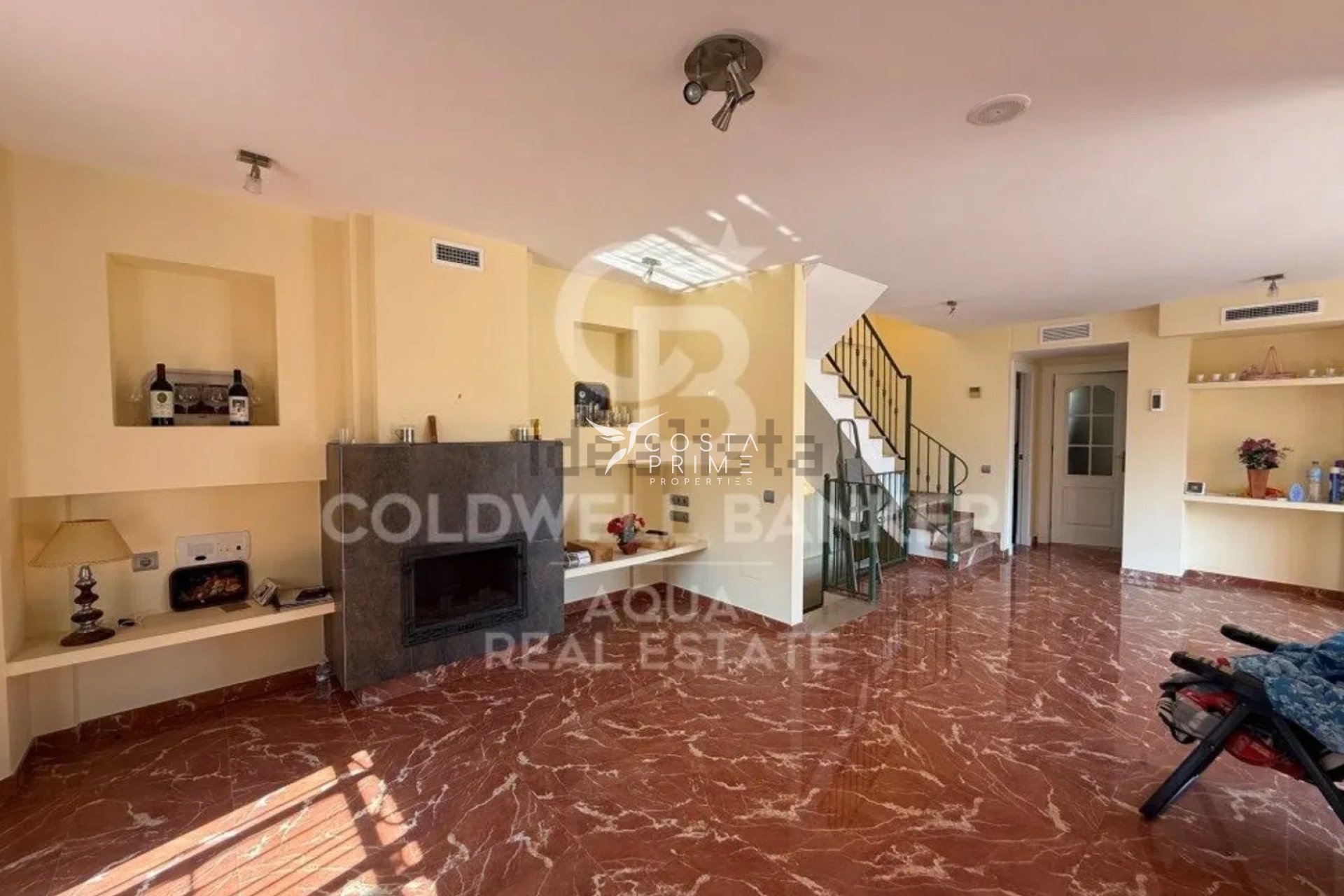 Resale - Villa  - La Nucía