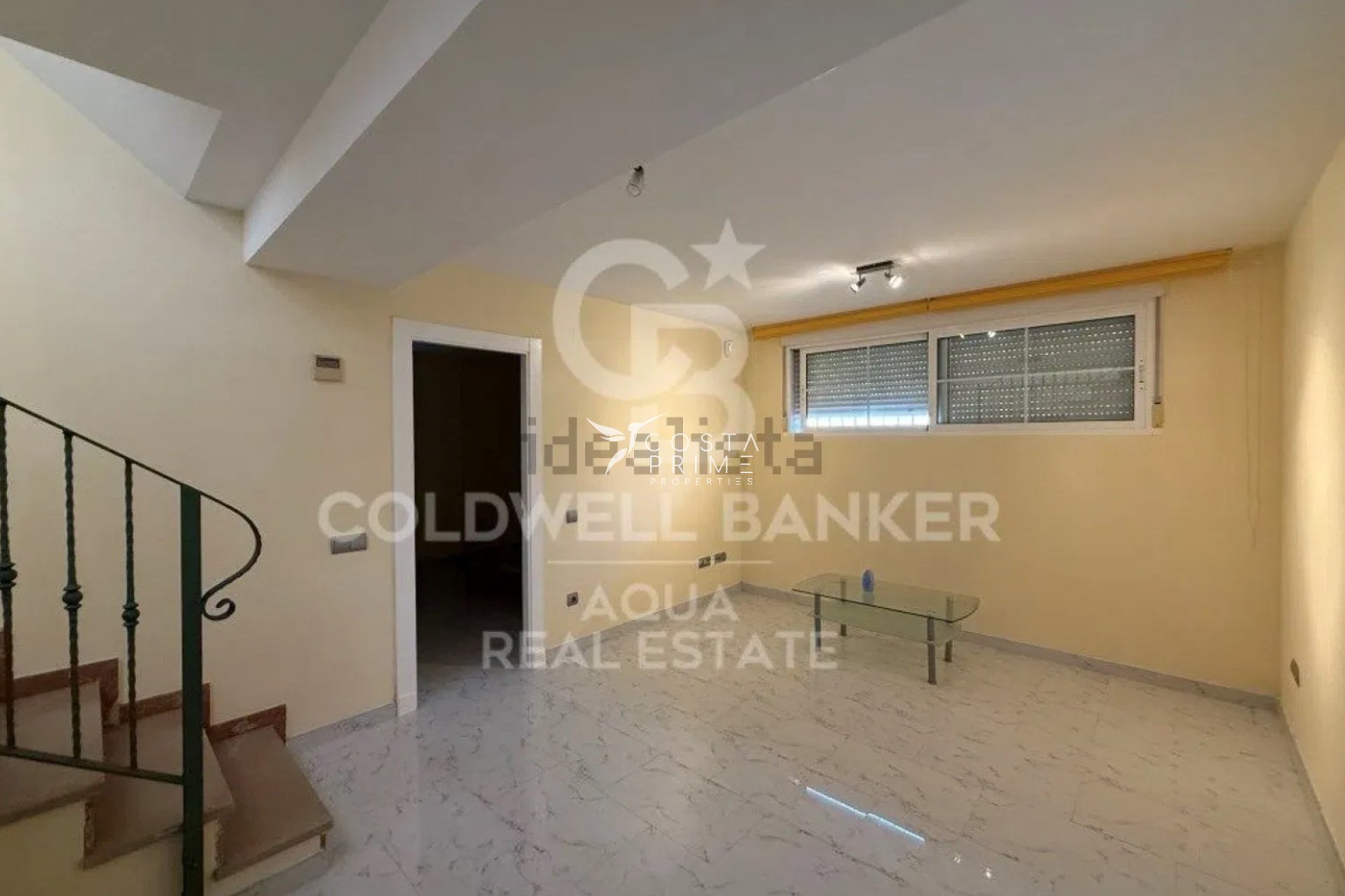 Resale - Villa  - La Nucía