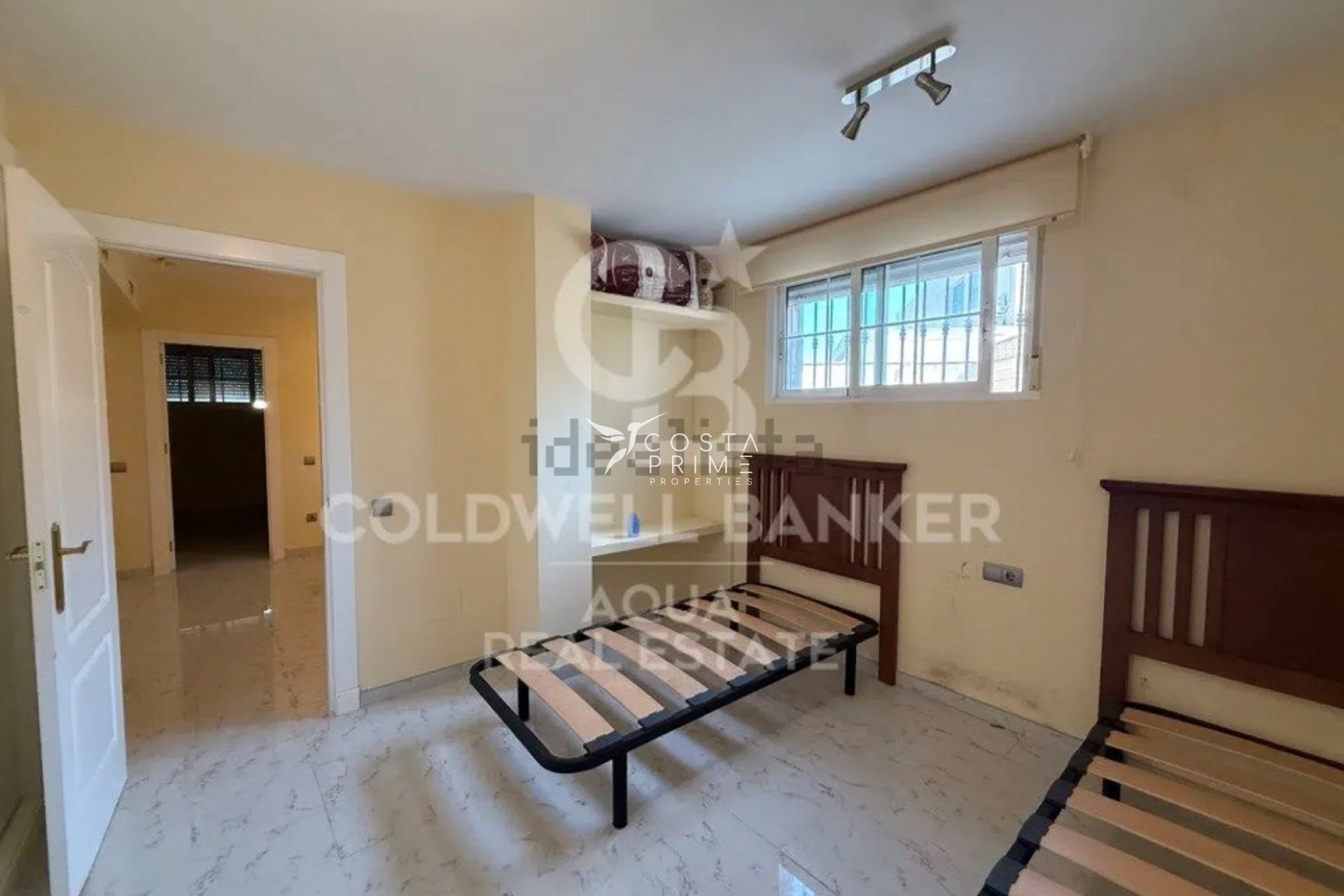 Resale - Villa  - La Nucía