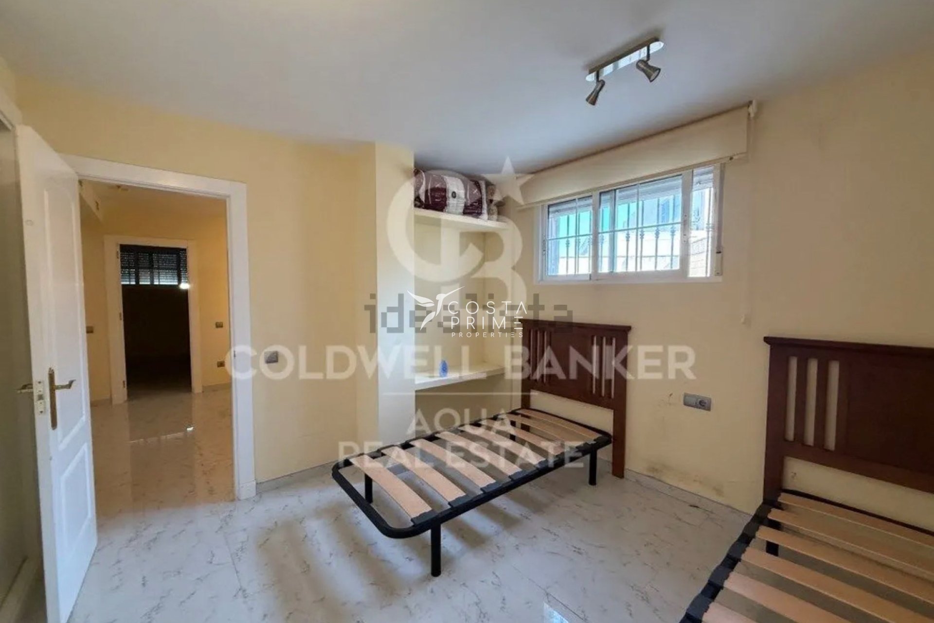 Resale - Villa  - La Nucía