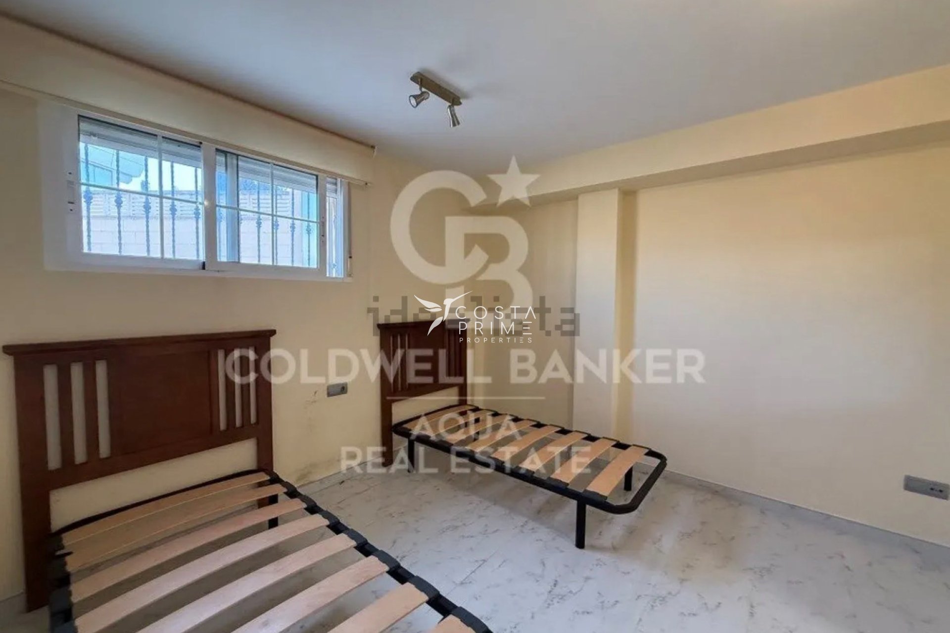 Resale - Villa  - La Nucía