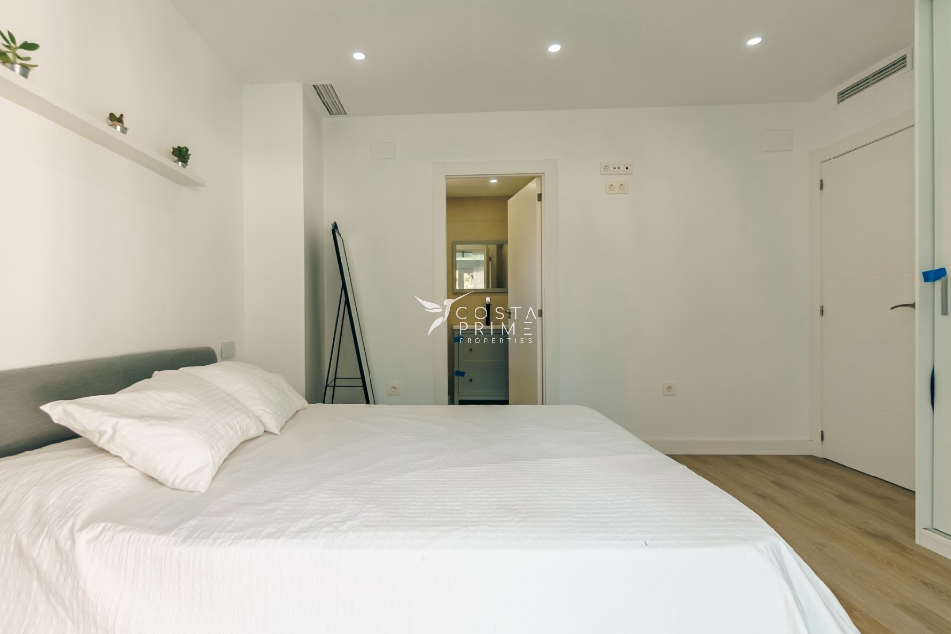 Resale - Villa  - La Nucía