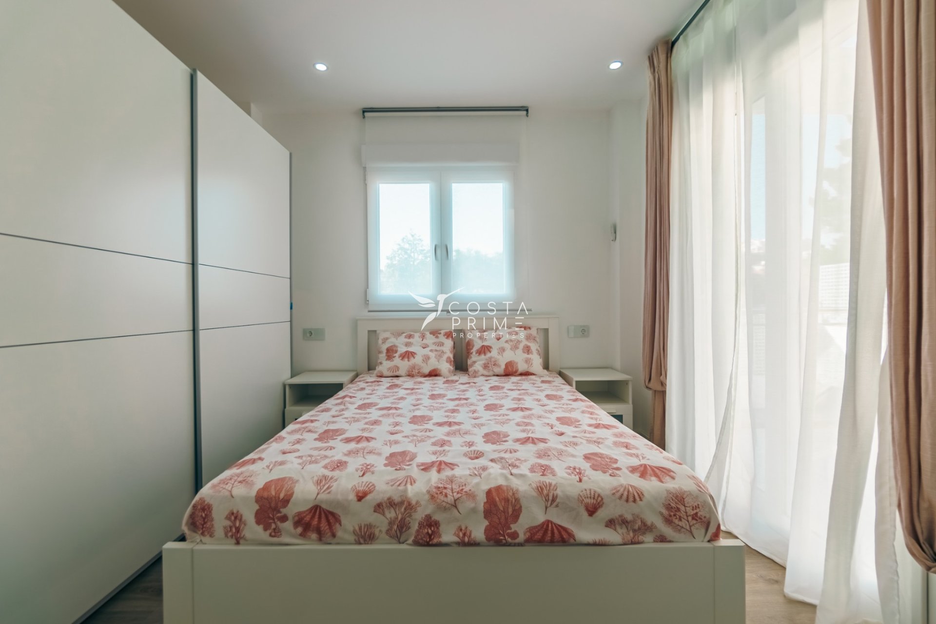 Resale - Villa  - La Nucía