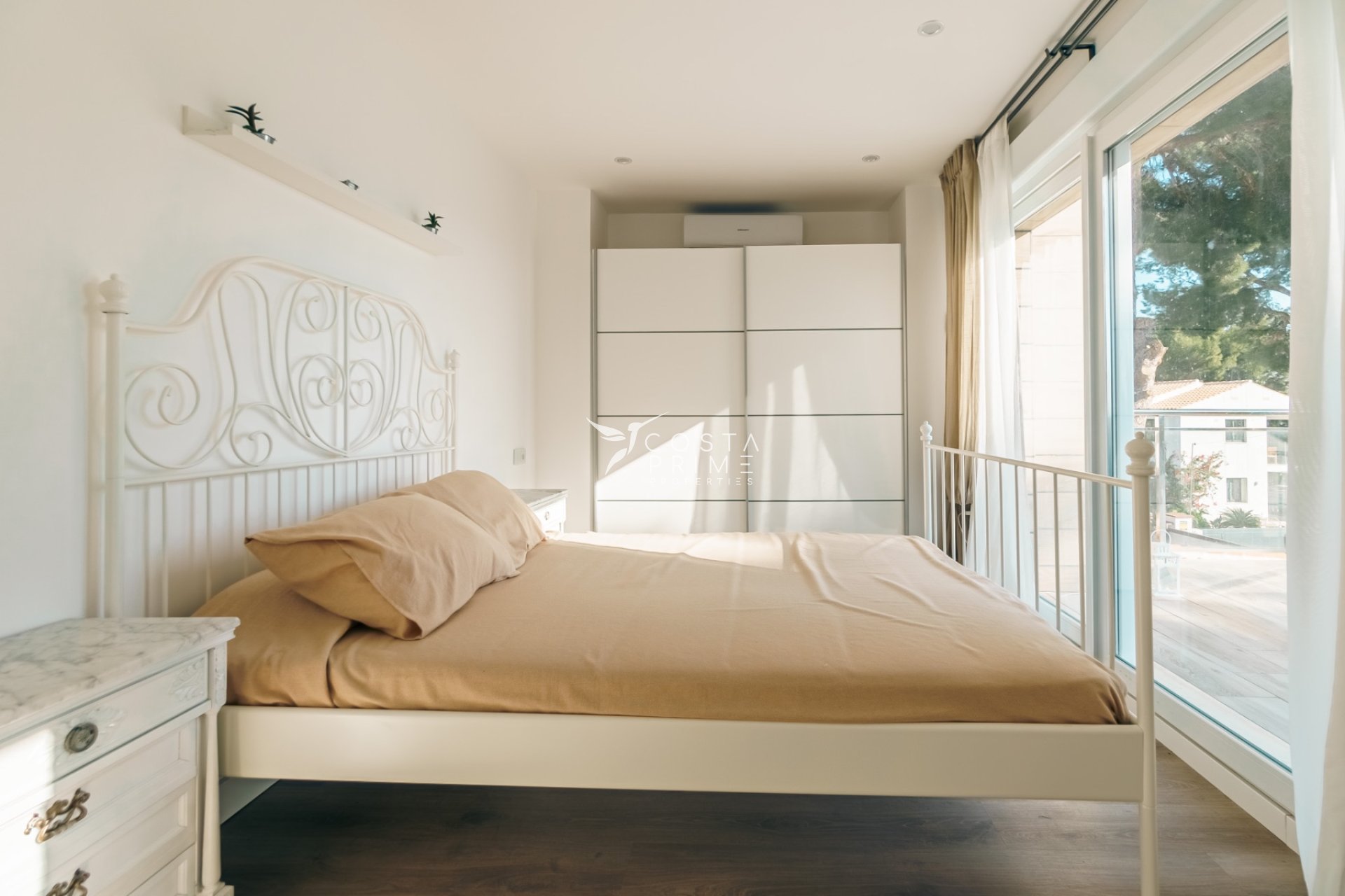 Resale - Villa  - La Nucía