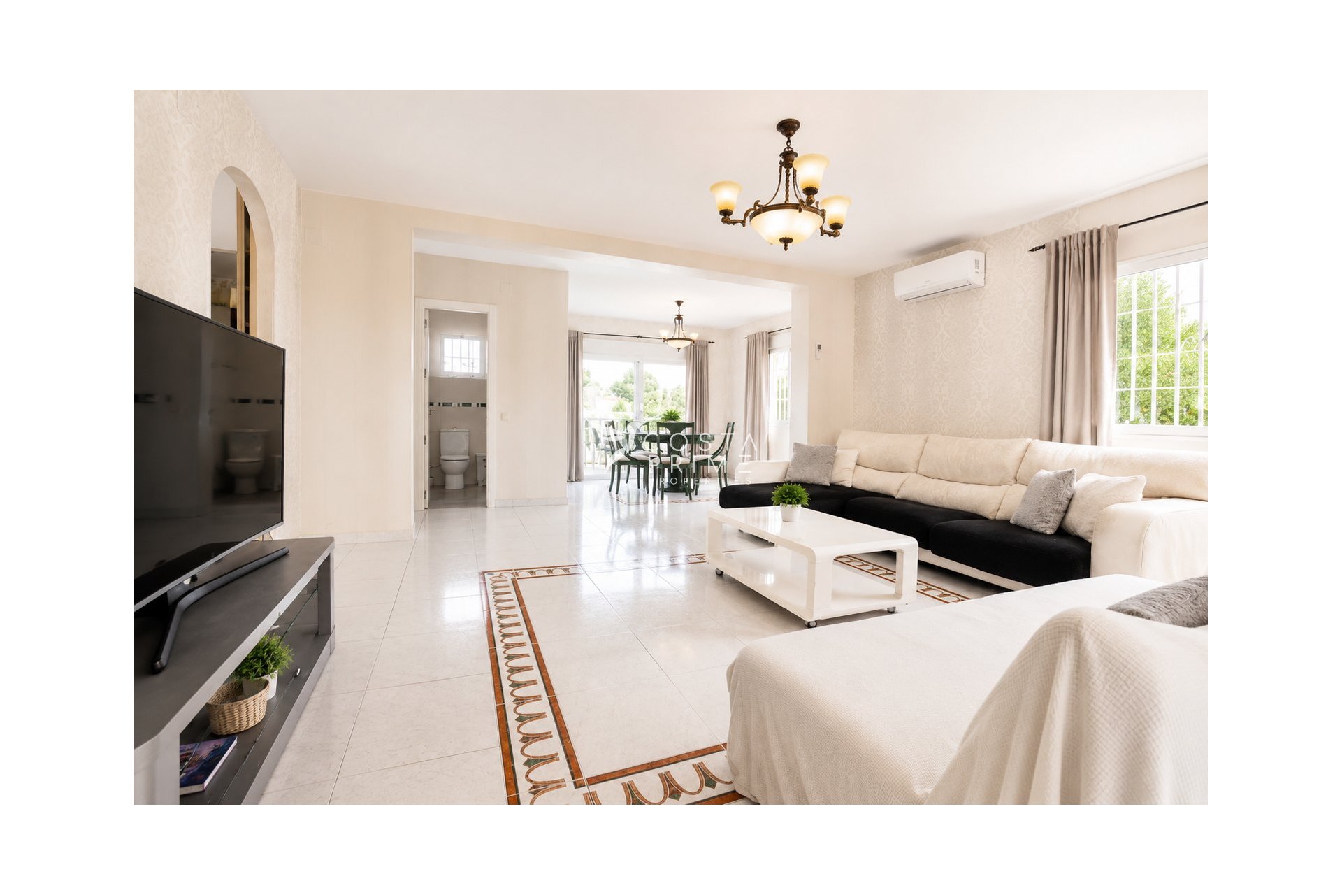 Resale - Villa  - La Nucía