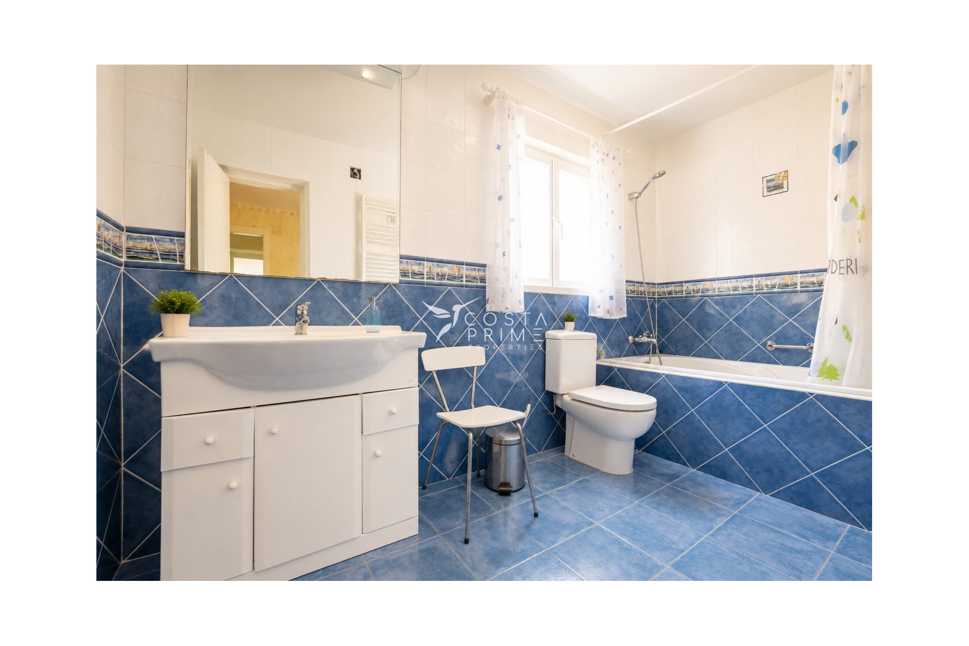 Resale - Villa  - La Nucía