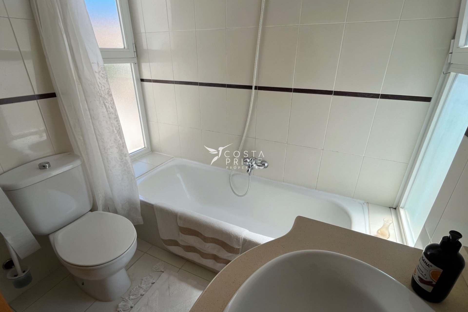 Resale - Villa  - La Nucía