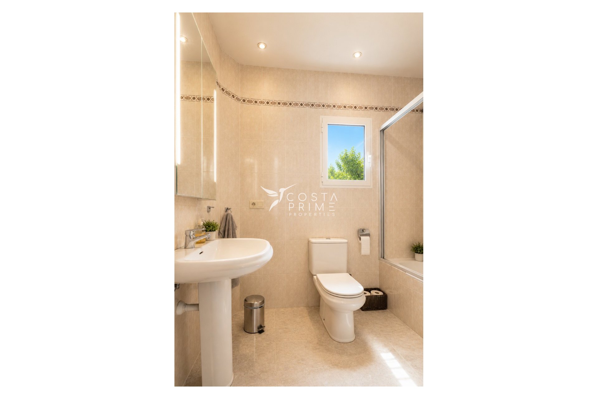 Resale - Villa  - La Nucía