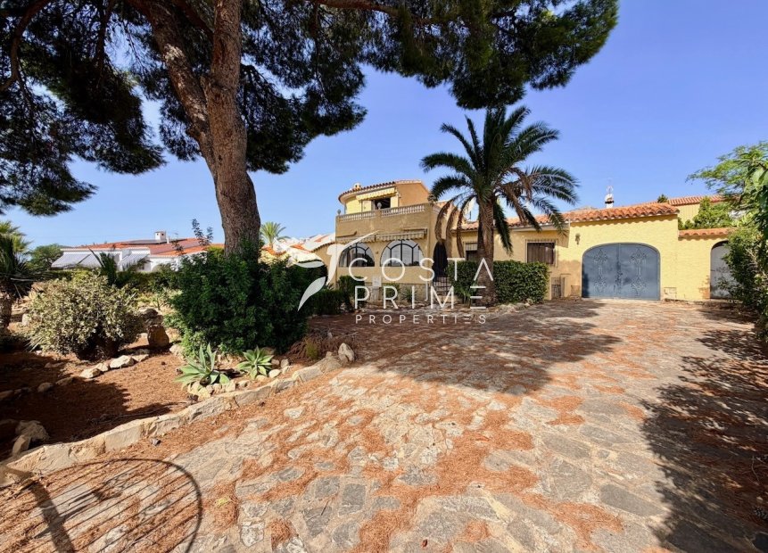 Resale - Villa  - La Nucía