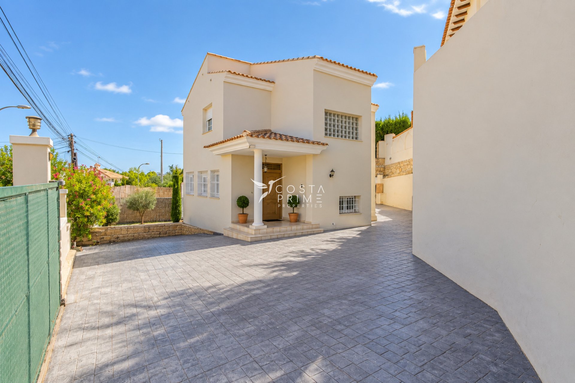 Resale - Villa  - La Nucía