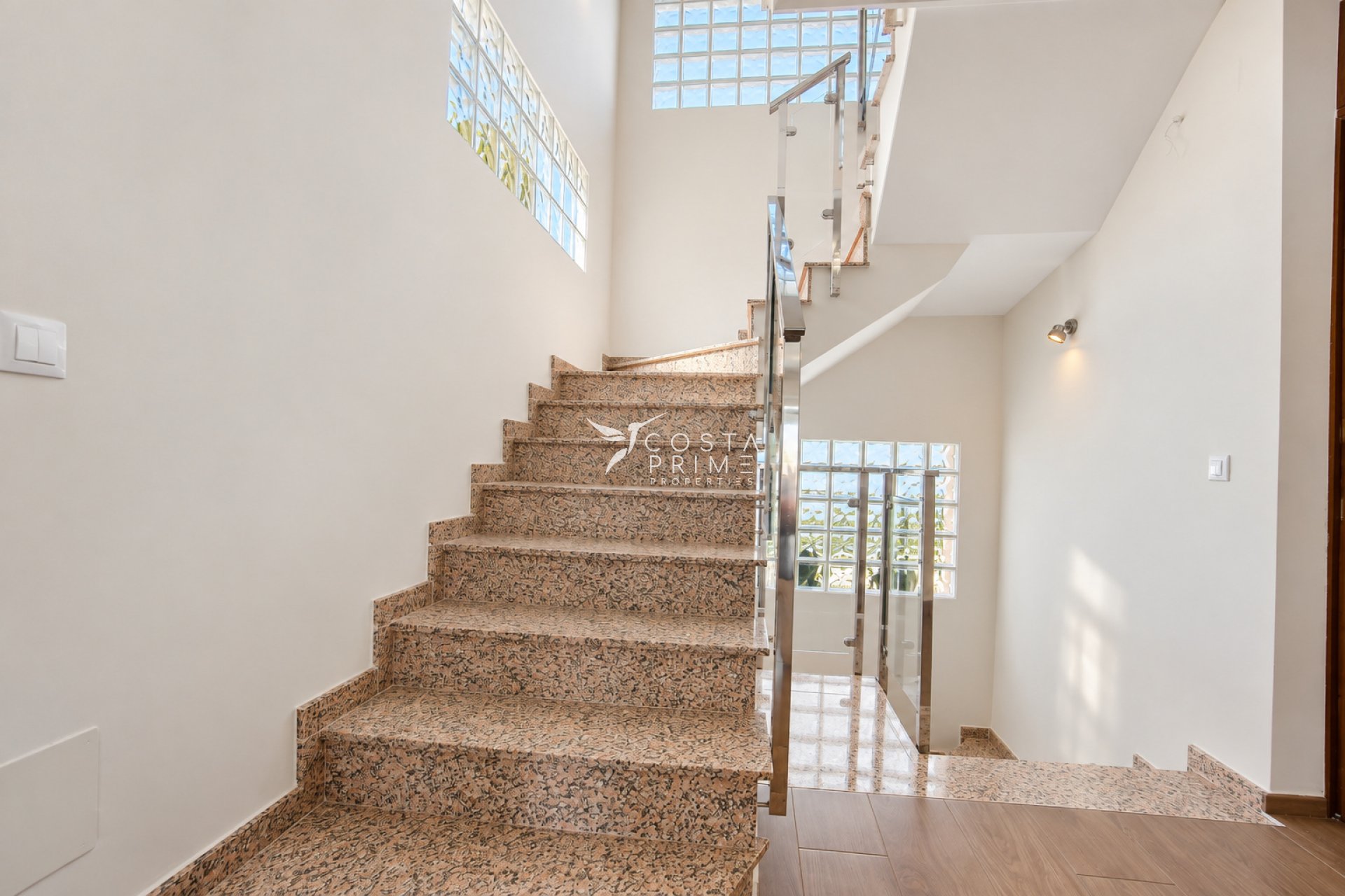 Resale - Villa  - La Nucía