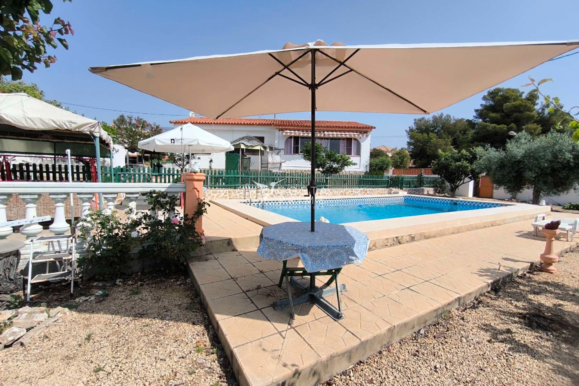 Resale - Villa  - La Nucía