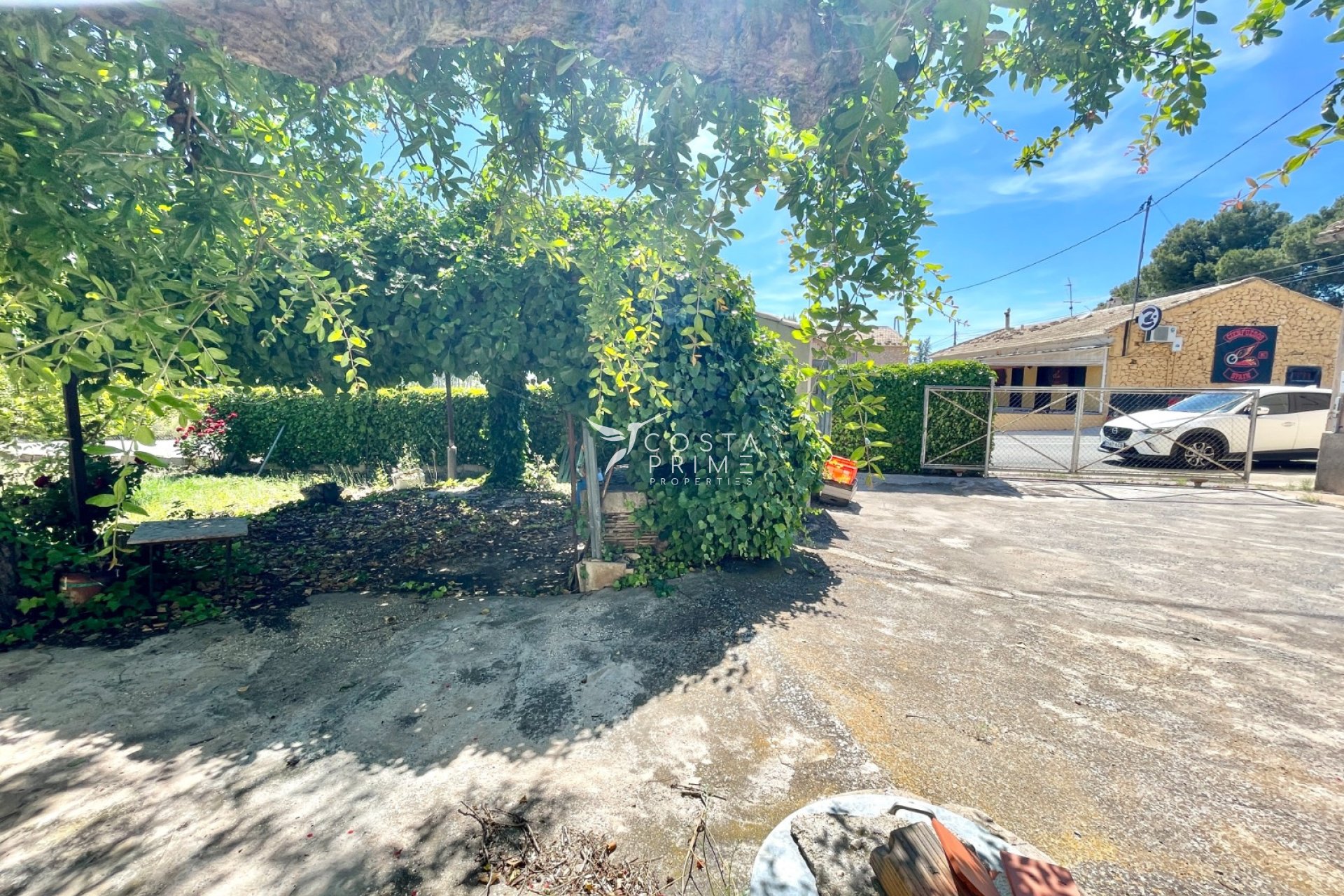 Resale - Villa  - La Romana