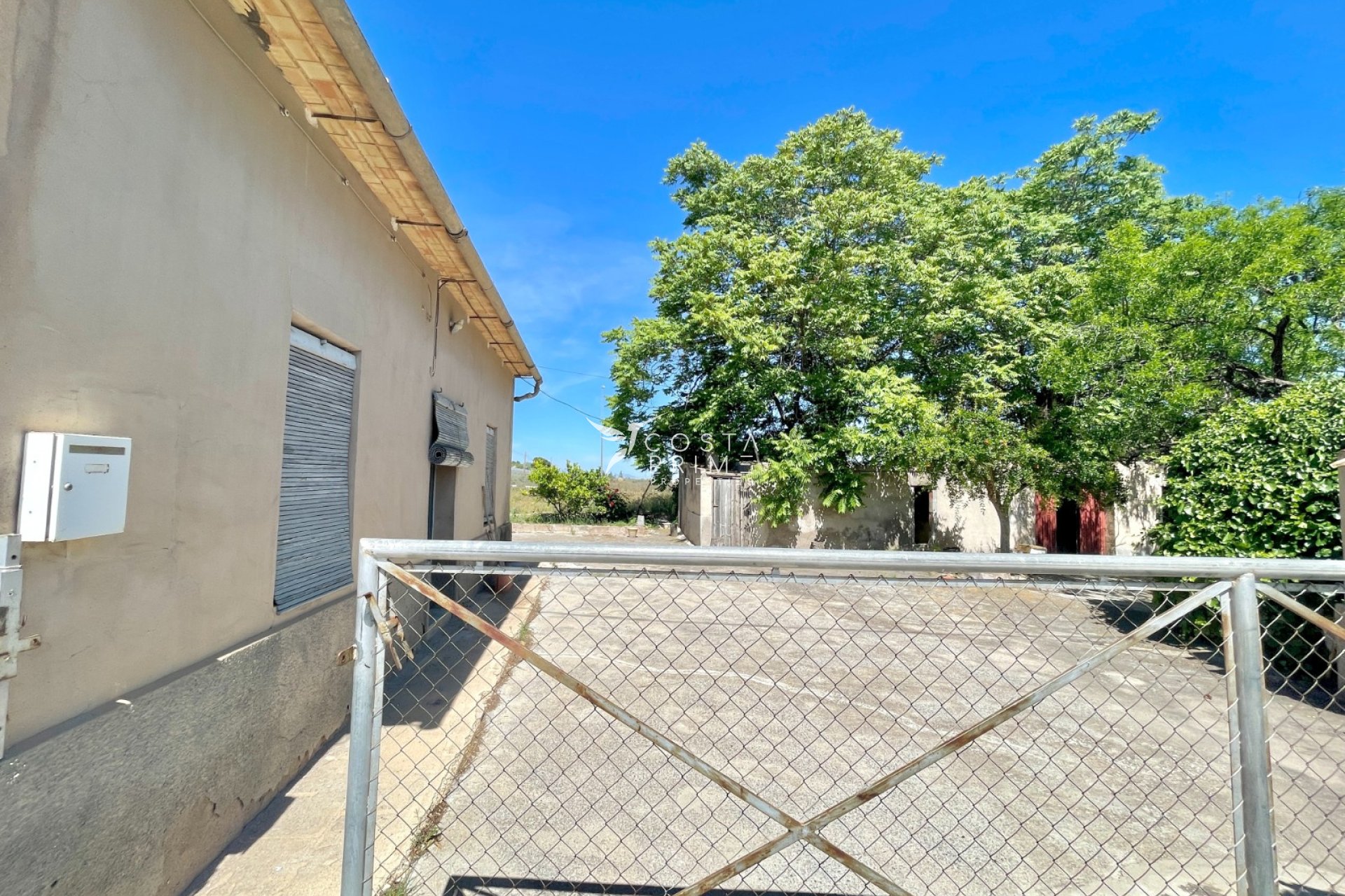 Resale - Villa  - La Romana