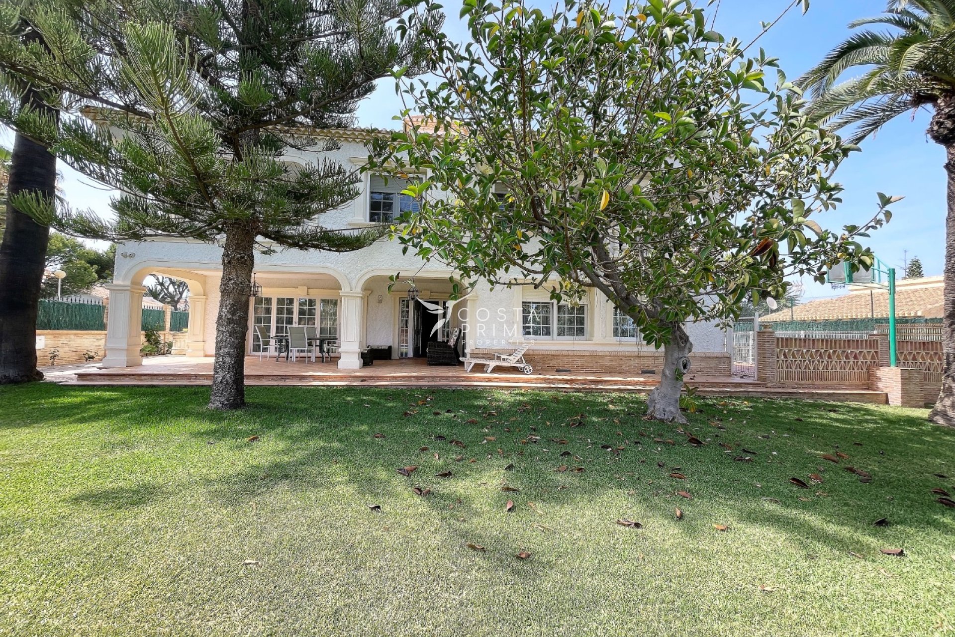 Resale - Villa  - Orihuela
