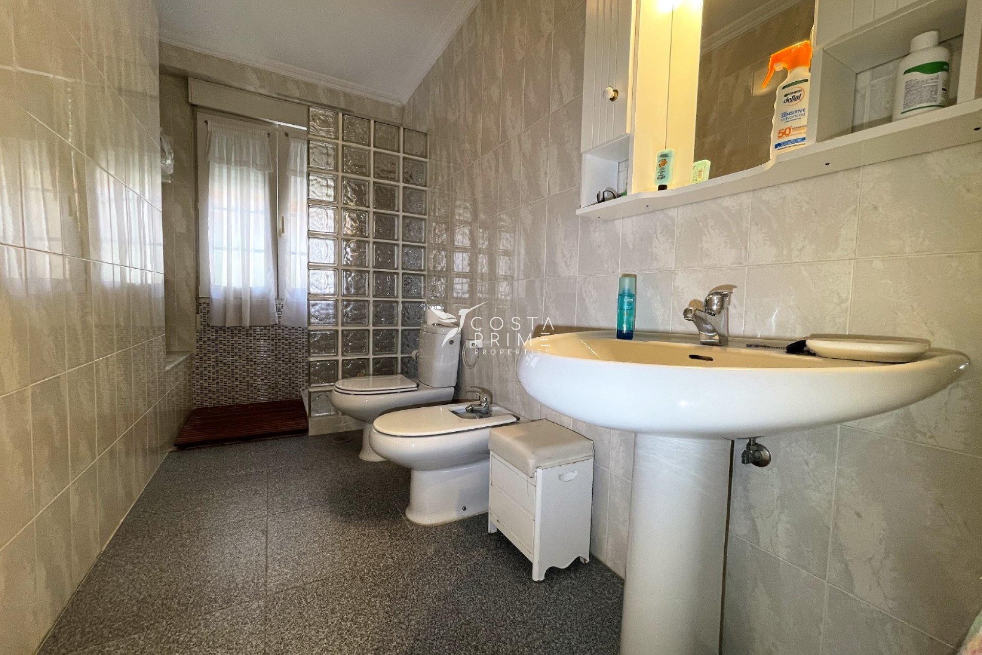 Resale - Villa  - Orihuela