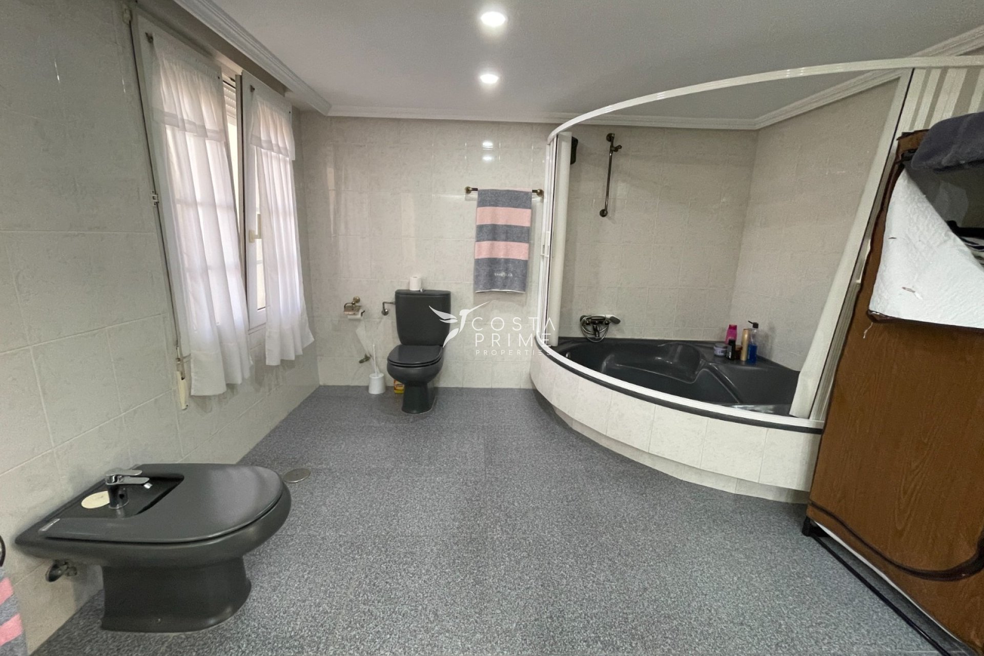 Resale - Villa  - Orihuela