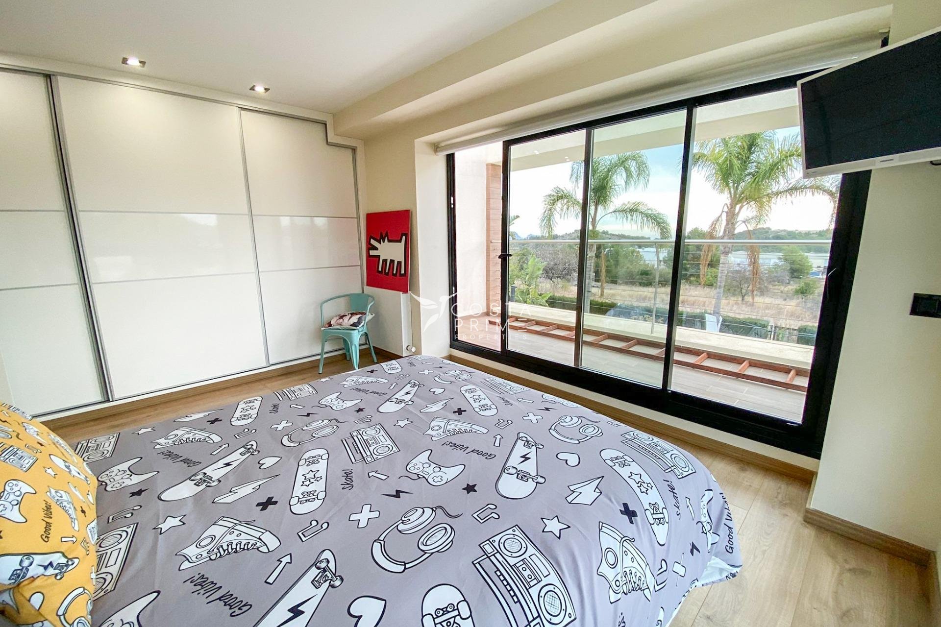 Resale - Villa  - Polop