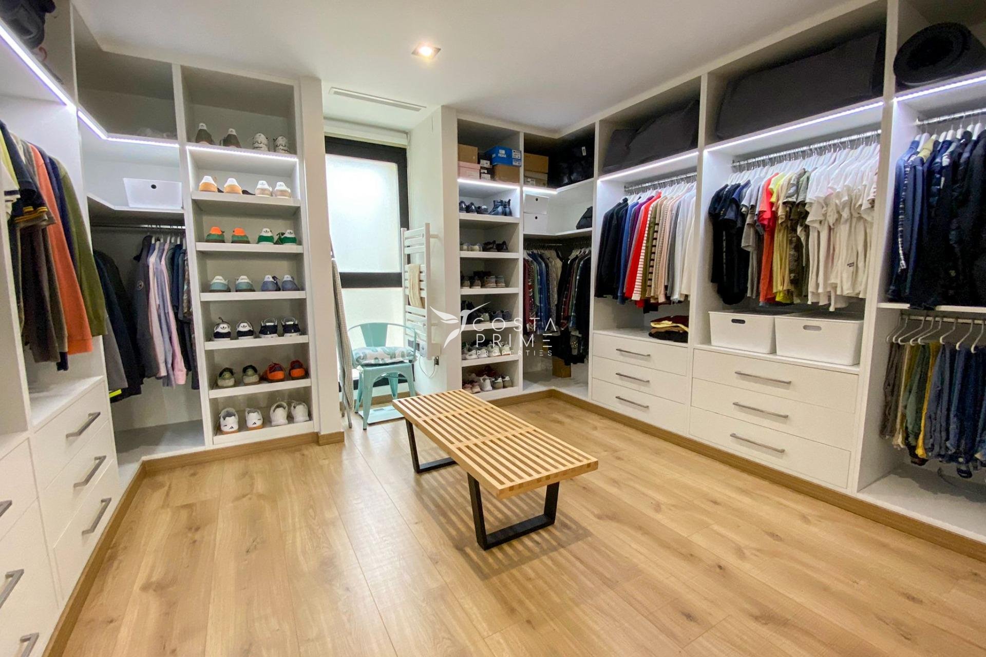 Resale - Villa  - Polop