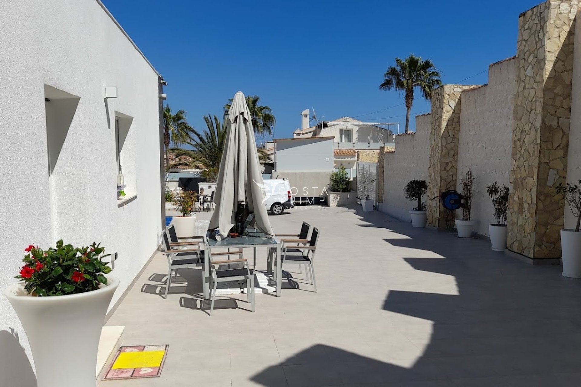 Resale - Villa  - Rojales