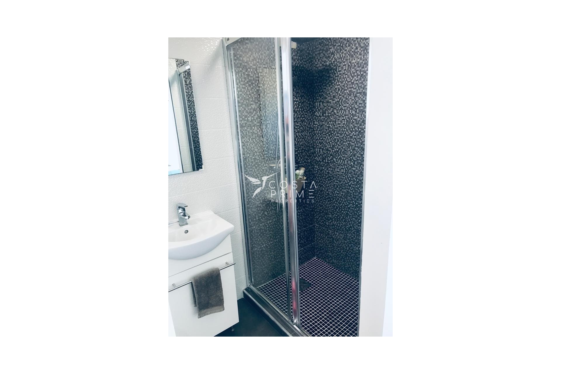 Resale - Villa  - Rojales