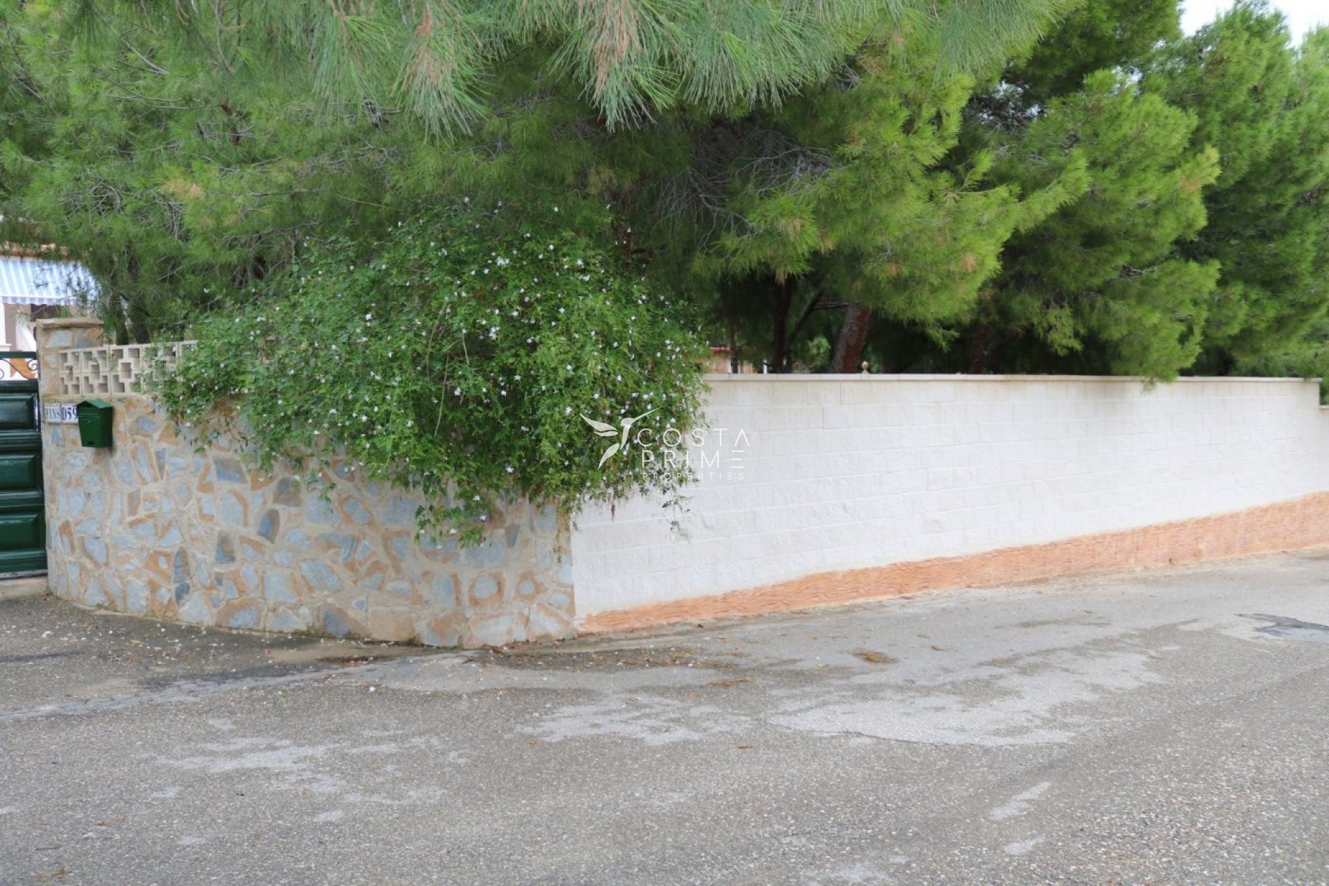 Resale - Villa  - San Vicente del Raspeig