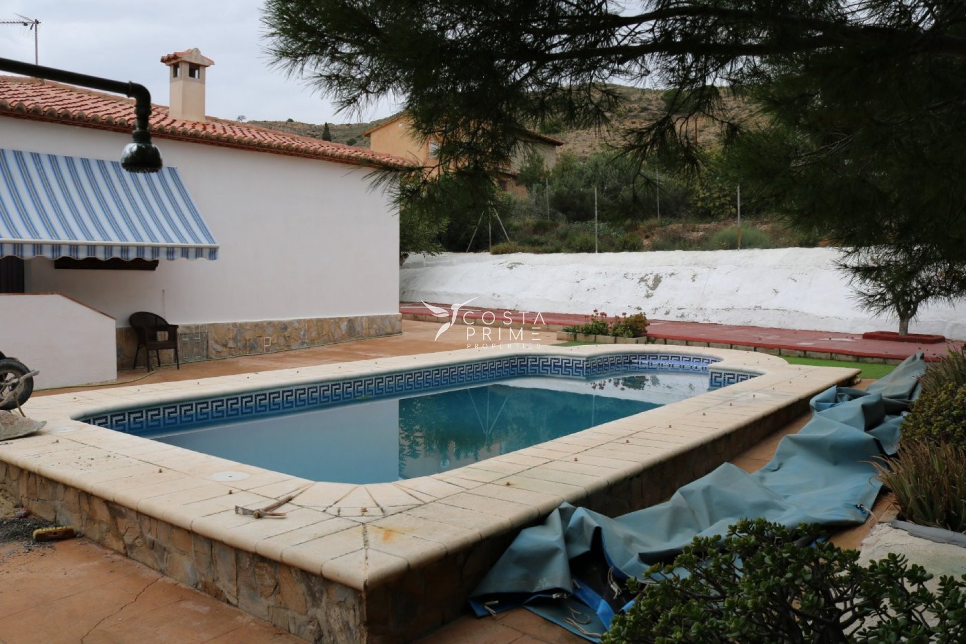 Resale - Villa  - San Vicente del Raspeig