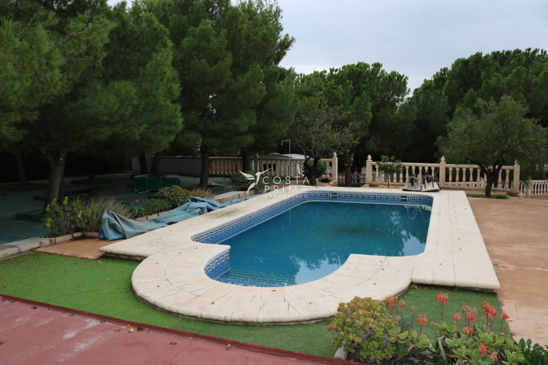 Resale - Villa  - San Vicente del Raspeig