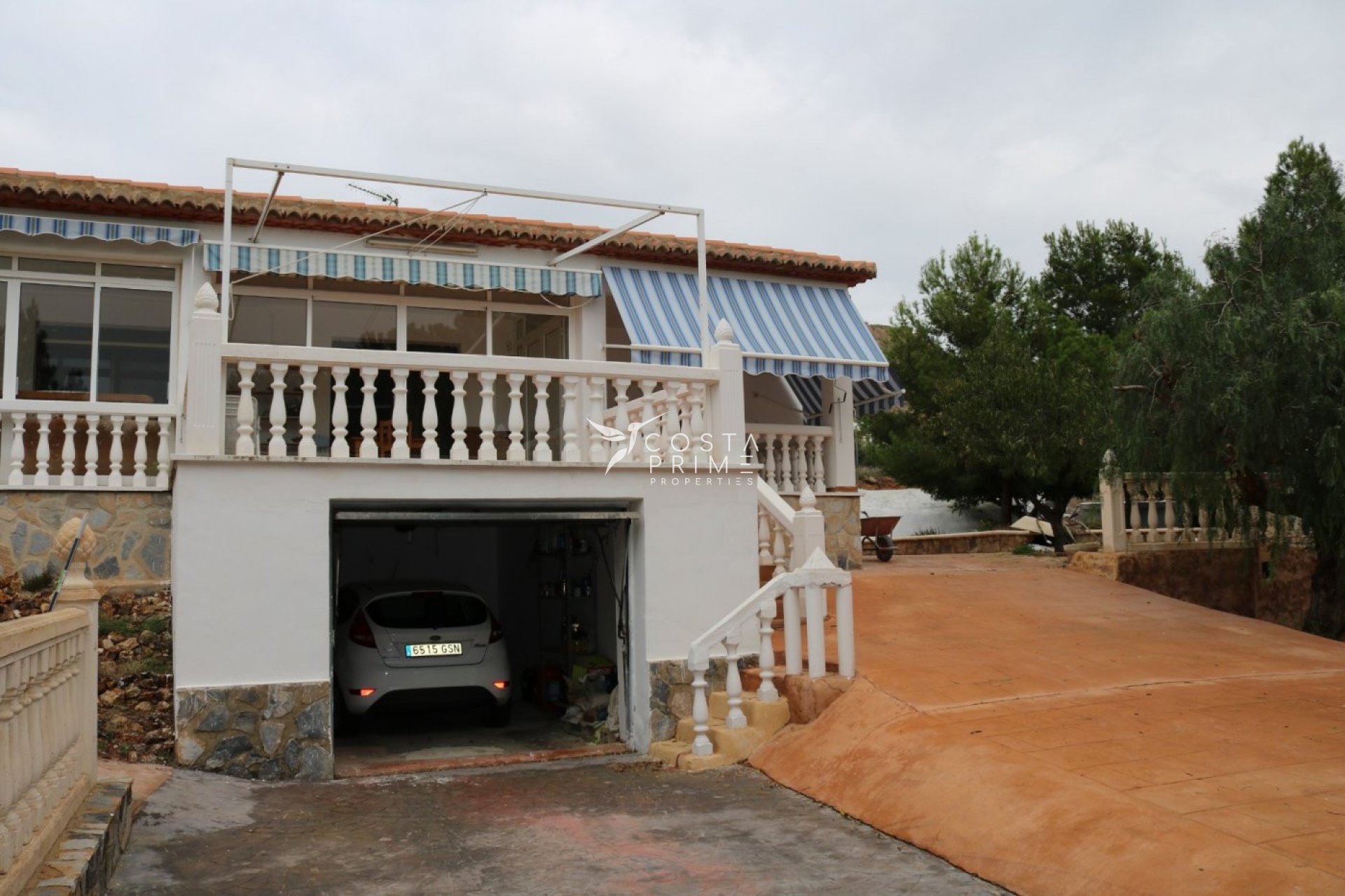 Resale - Villa  - San Vicente del Raspeig