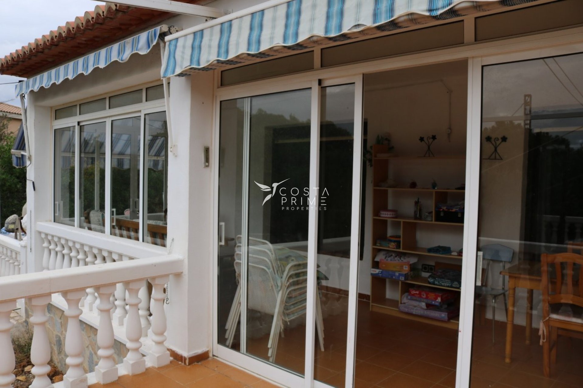 Resale - Villa  - San Vicente del Raspeig