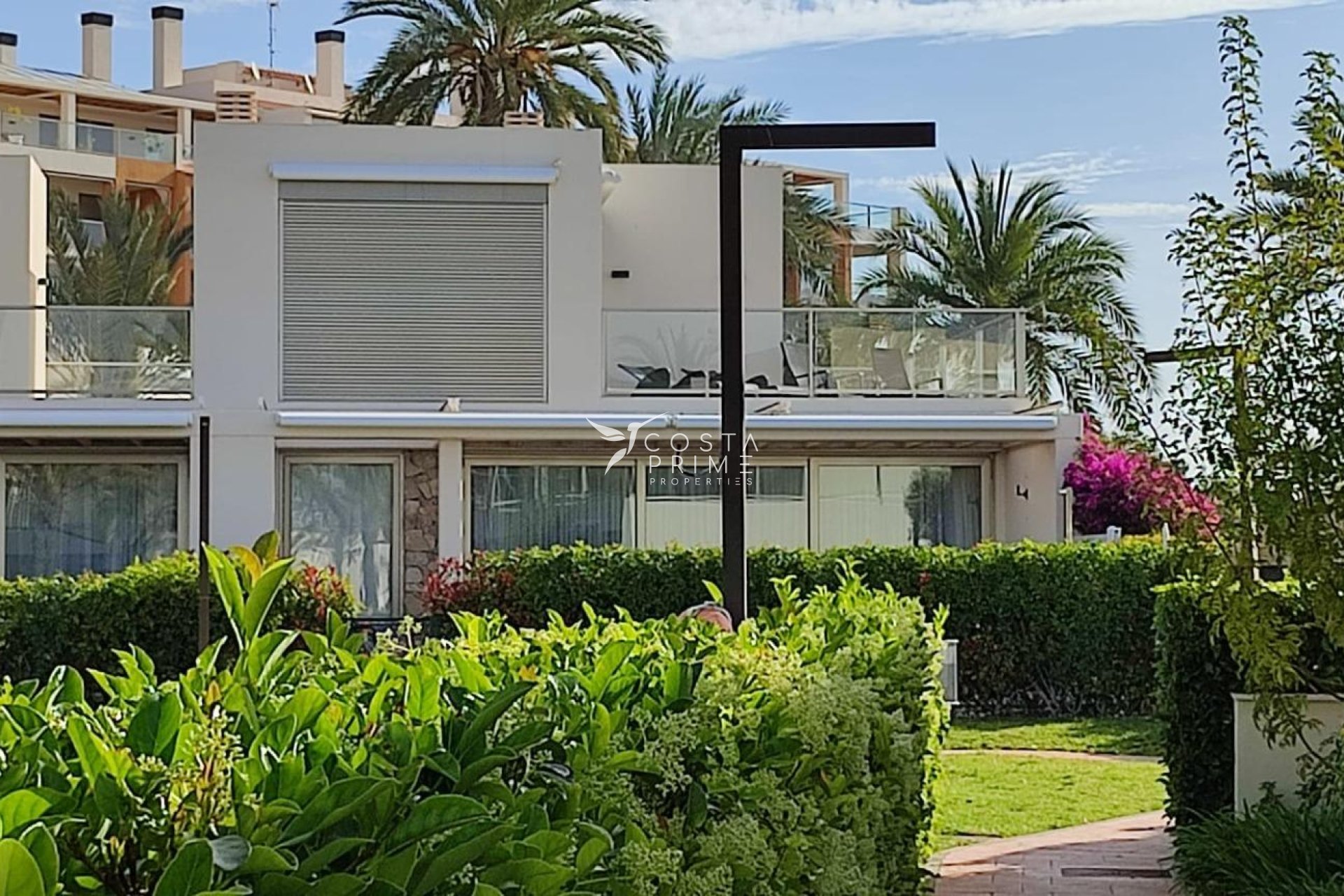 Resale - Villa  - Villajoyosa