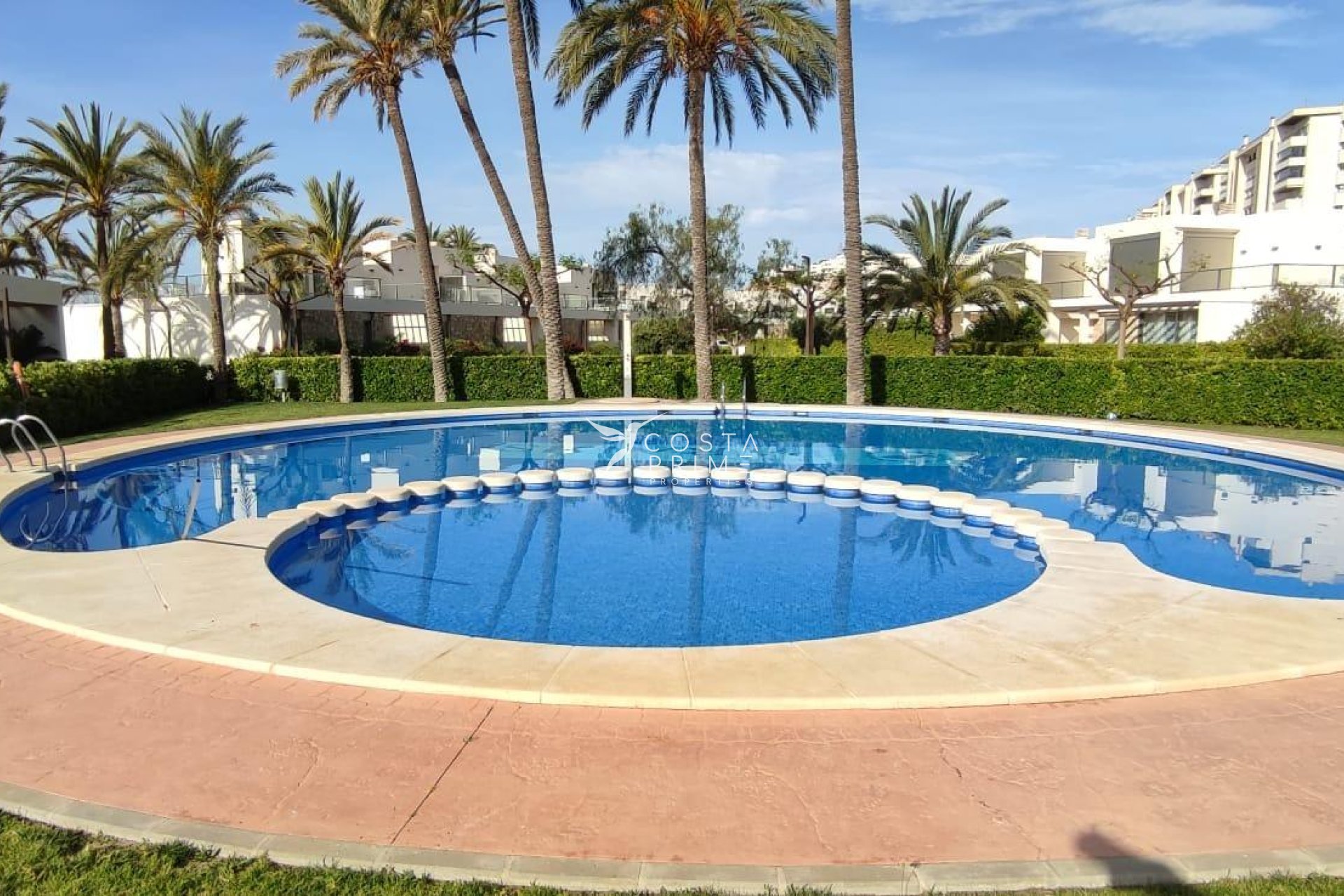 Resale - Villa  - Villajoyosa