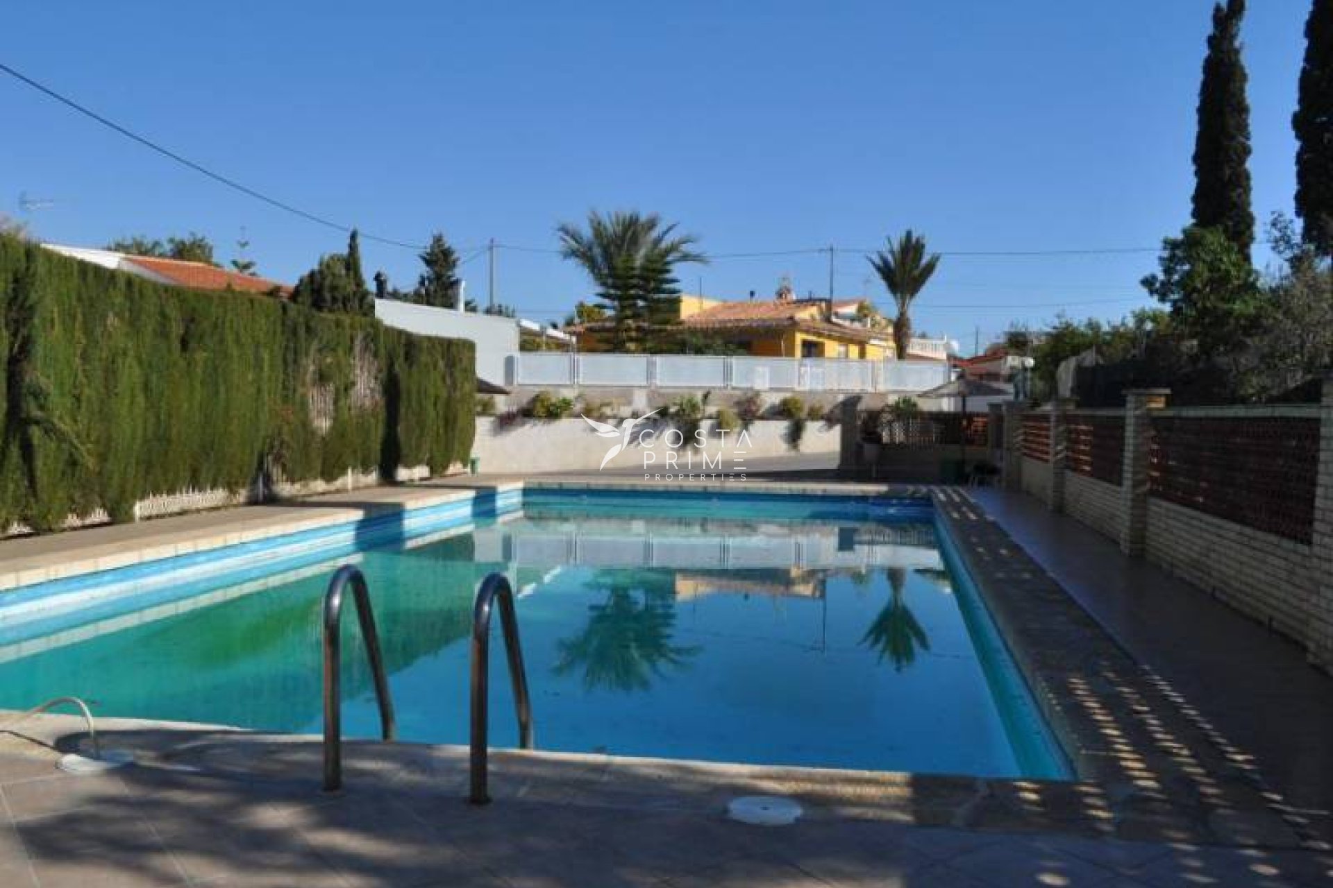 Resale - Villa  - Villajoyosa