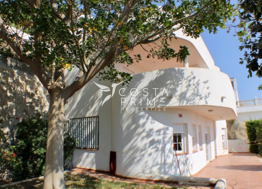 Resale - Villa  - Villajoyosa