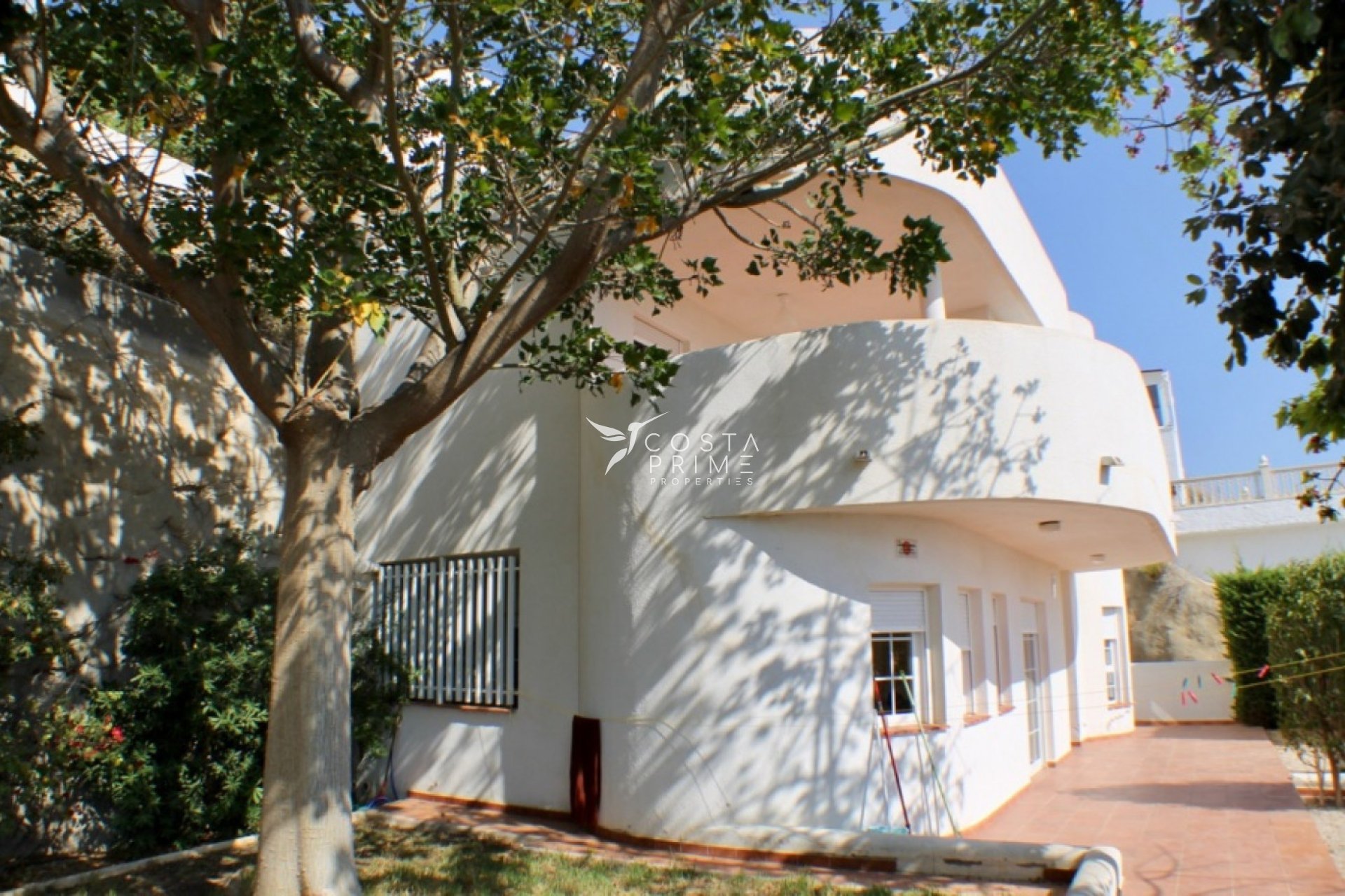 Resale - Villa  - Villajoyosa