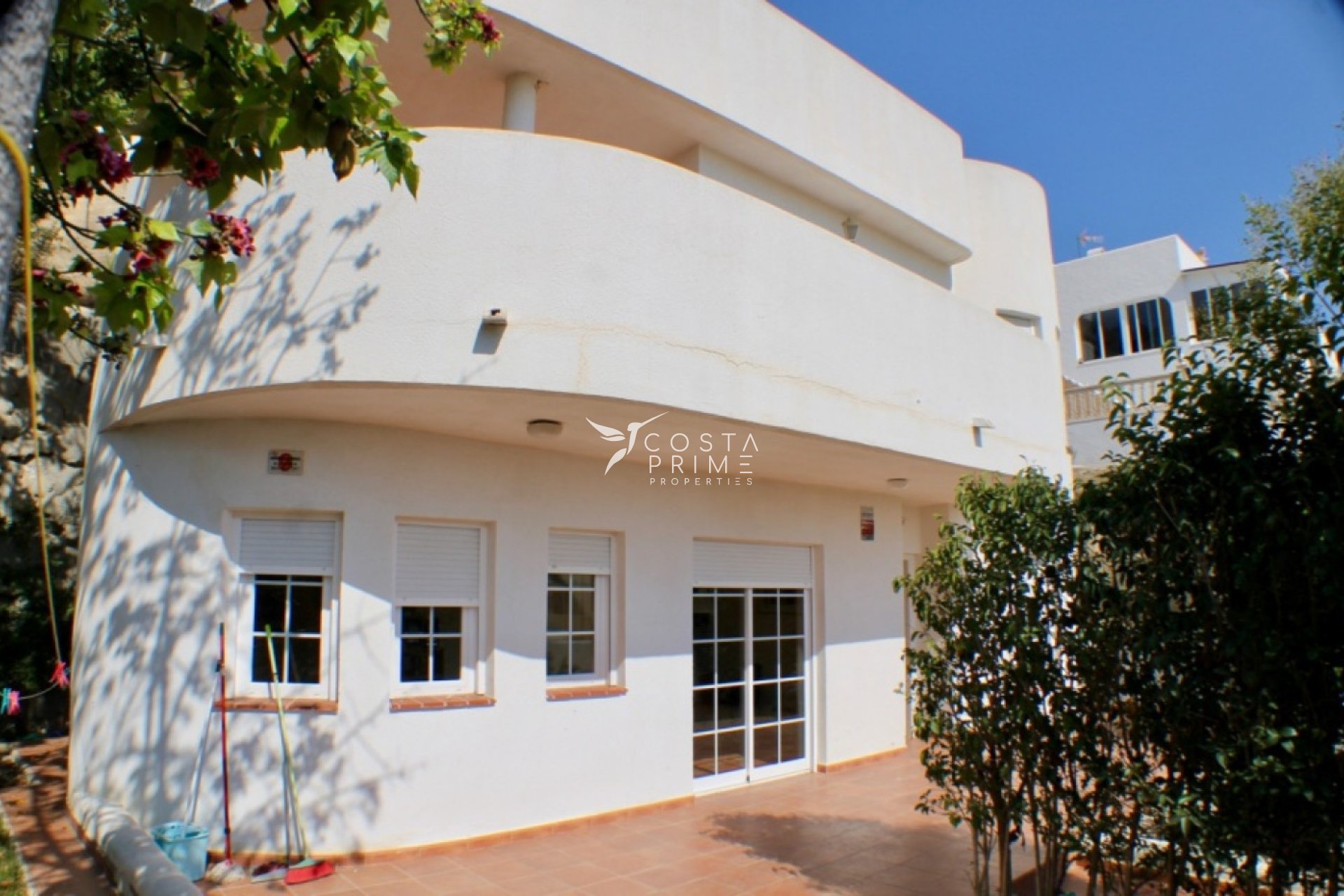 Resale - Villa  - Villajoyosa