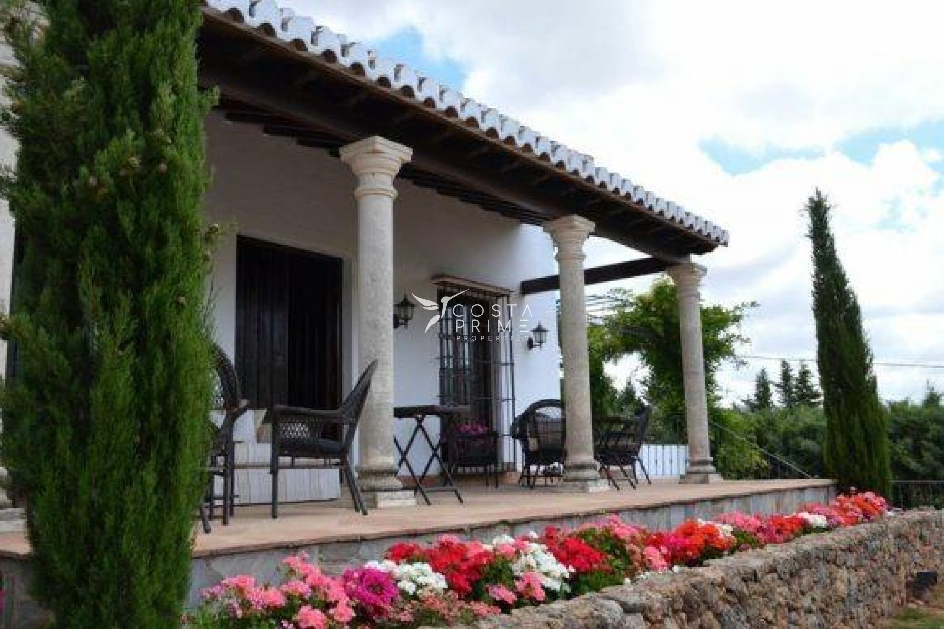 Resale - Villa  - Villanueva del Rosario