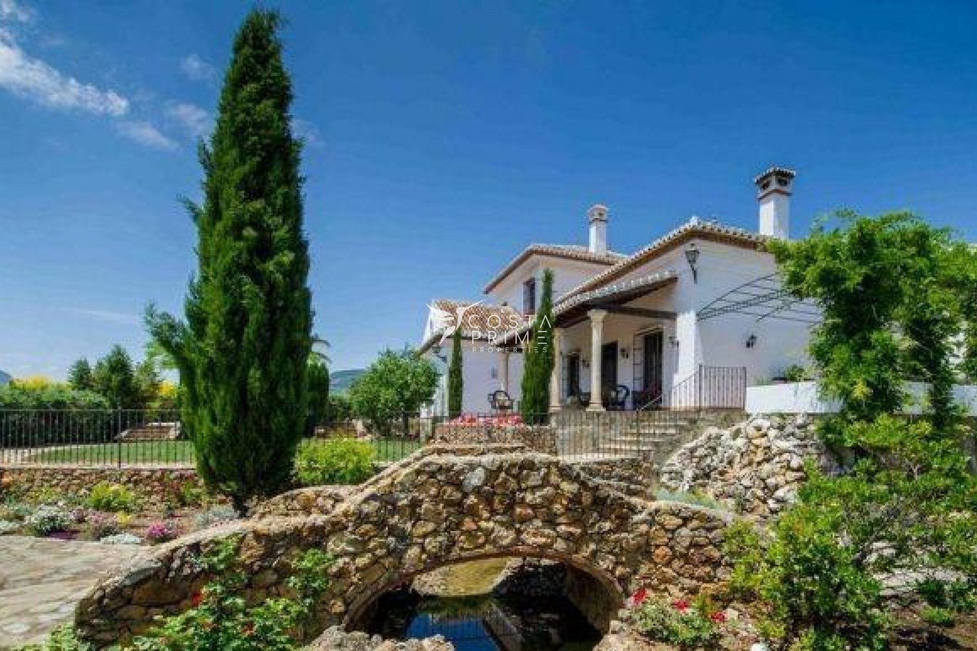 Resale - Villa  - Villanueva del Rosario