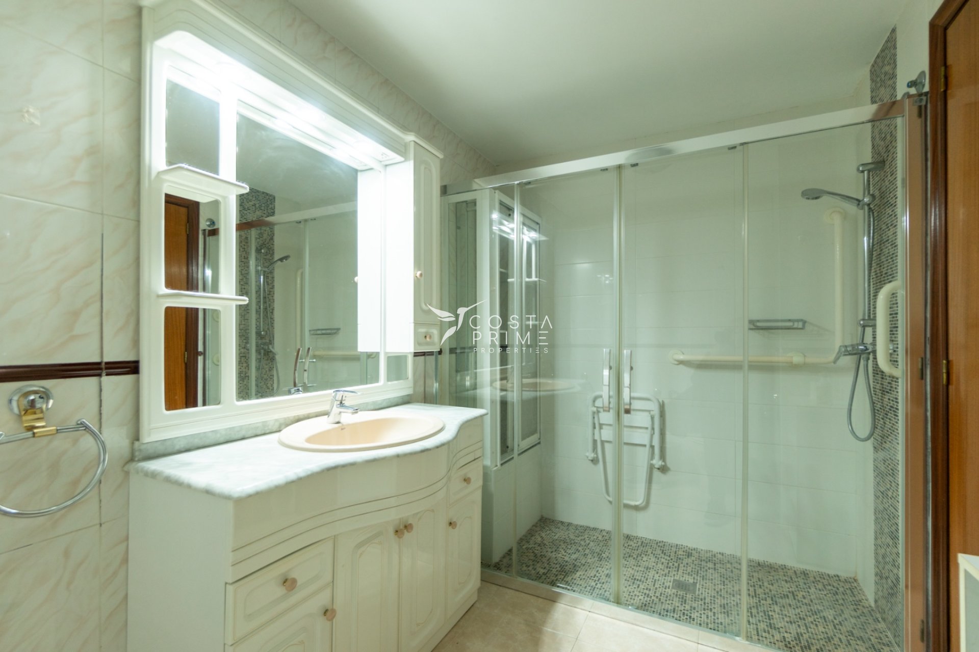 Reventa - Apartamento / Piso - Alfas del Pí